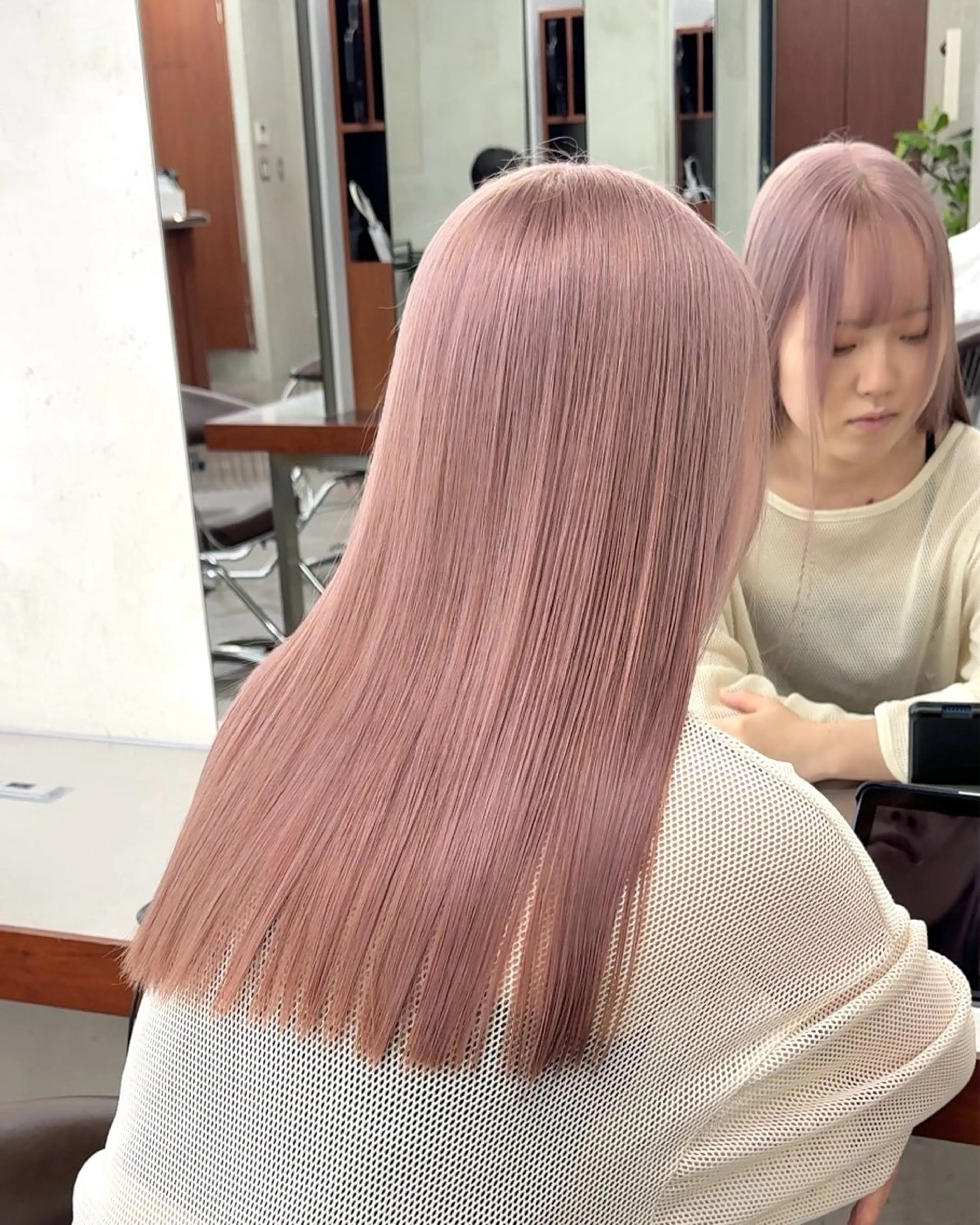 ロング カラー アッシュ ベージュカラー ブリーチ ケアブリーチ ダブルカラー カット ヘアカラー トリートメント nico TOKYO 渋谷所属・ブリーチ　ハイトーン 特化🌈フジタハルキのヘアスタイル