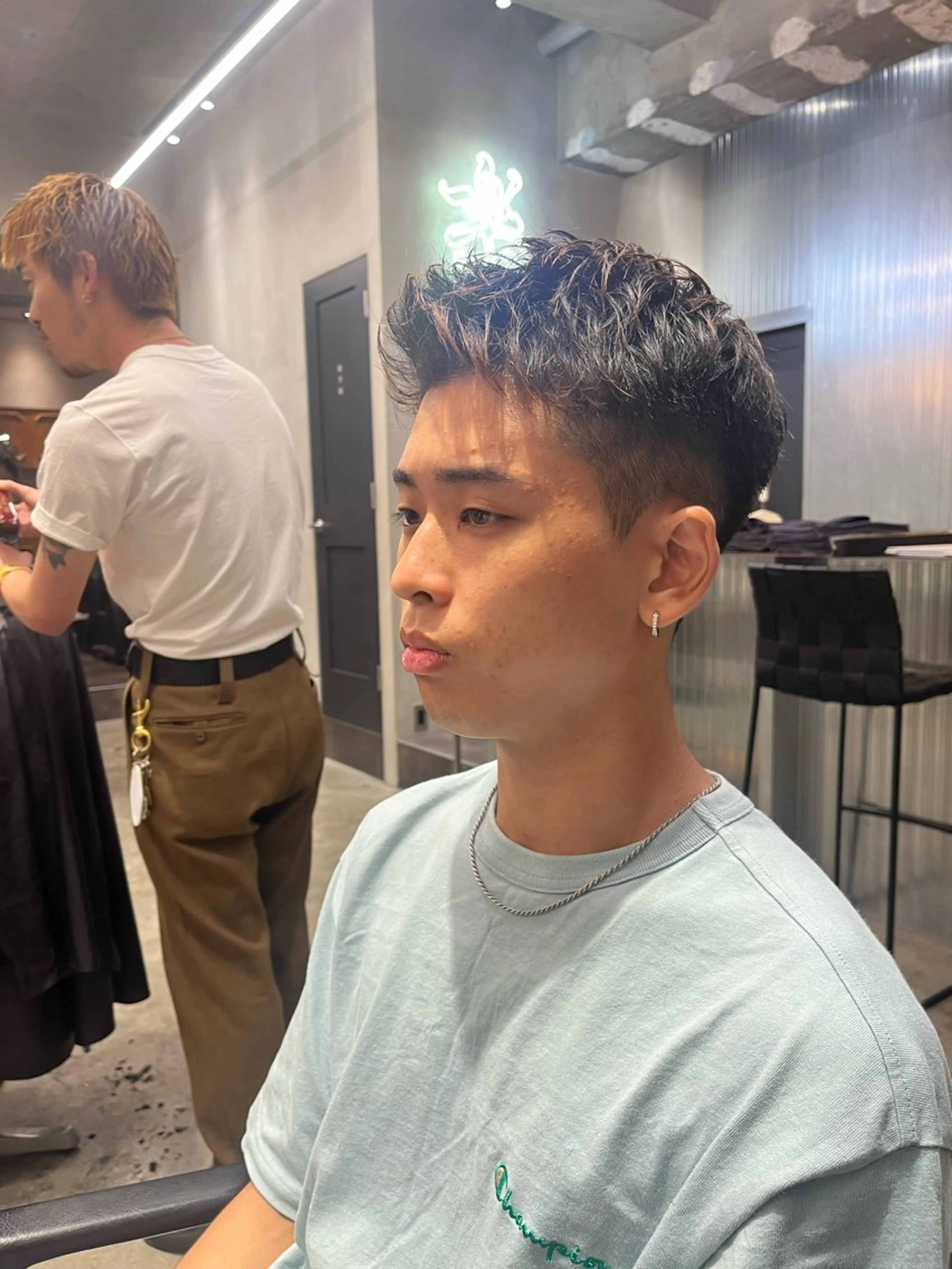 ショート ⚡メンズパーマフ ェードカットTomyのヘアスタイル