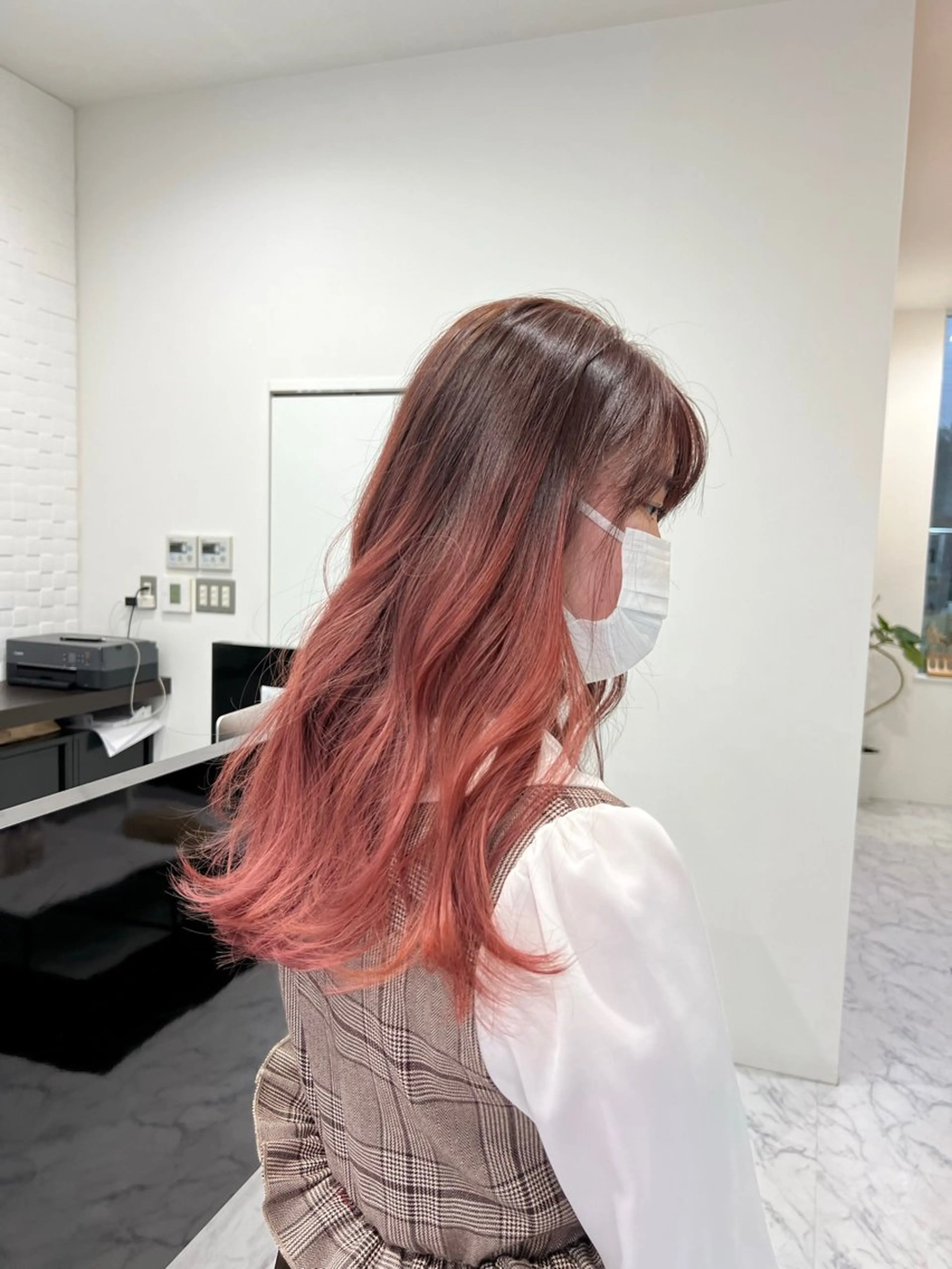 ロング ヘアカラー トリートメント MAYU / Raf.のヘアスタイル