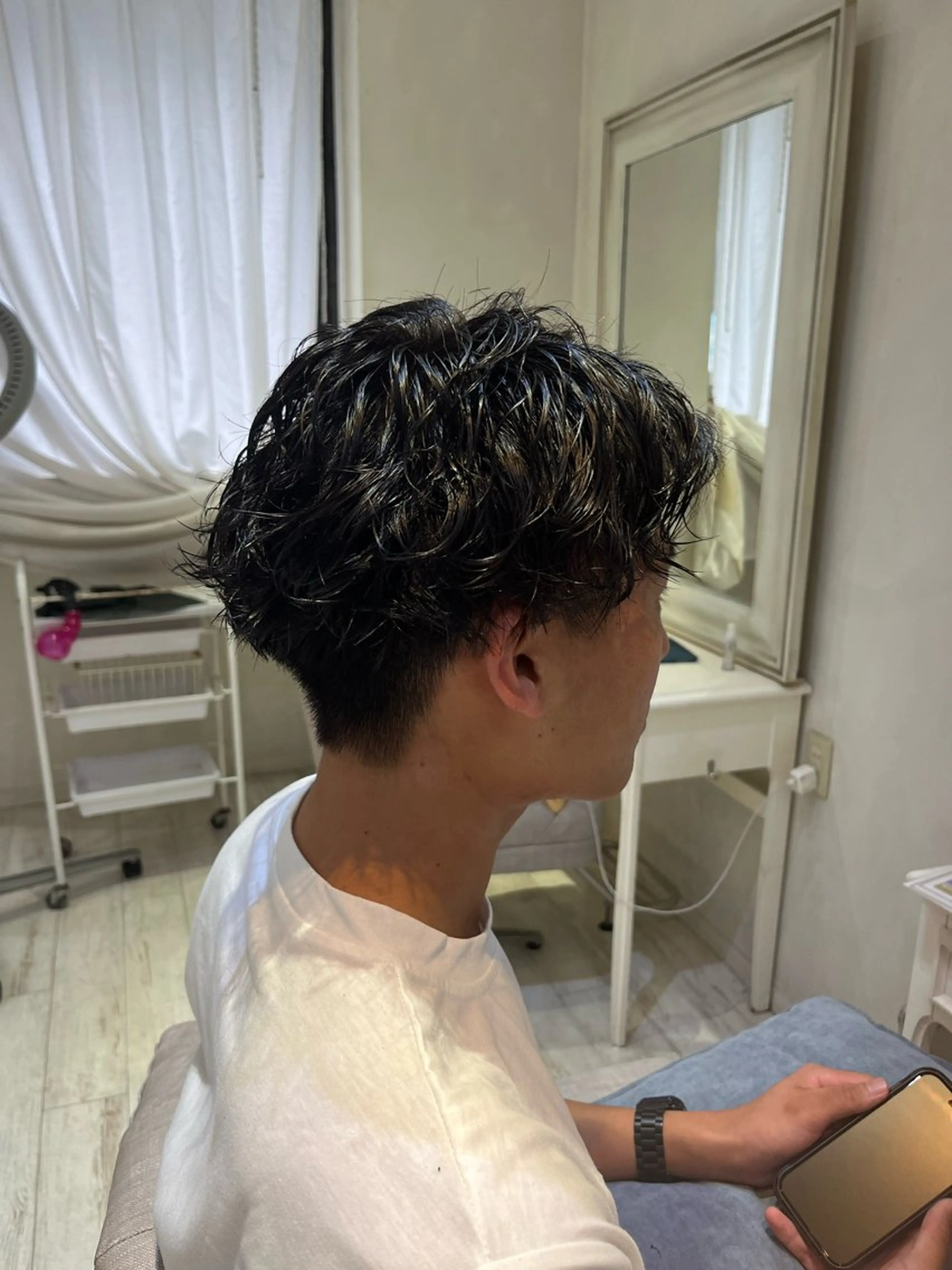 パーマ メンズ カット パーマ 髪質改善、パーマ 山崎純生のヘアスタイル