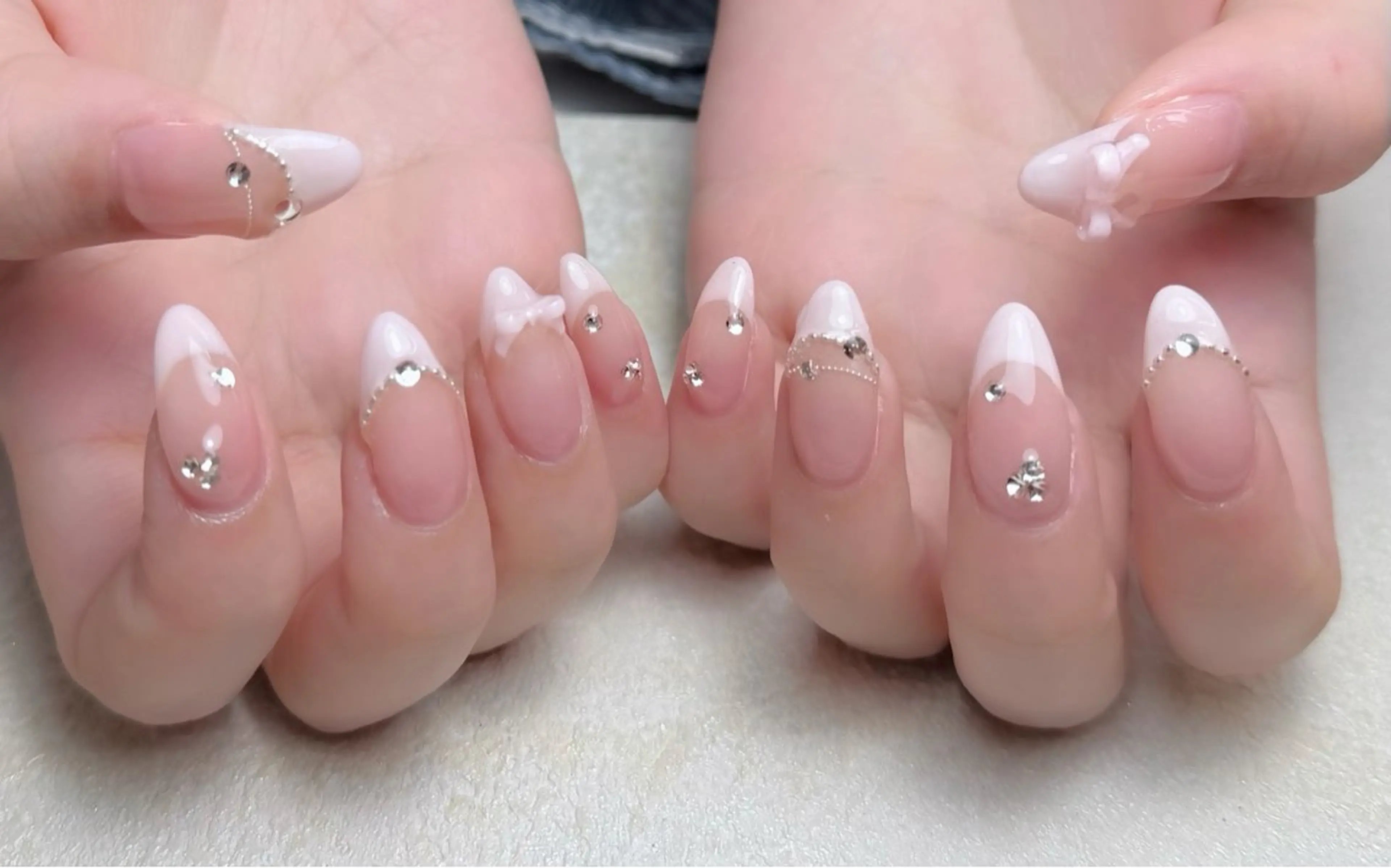 ネイル オーロラネイル 長さ出し フットネイル フレンチネイル ジェルネイル ハンドネイル 中野駅から2分 MEO NAILのネイルデザイン