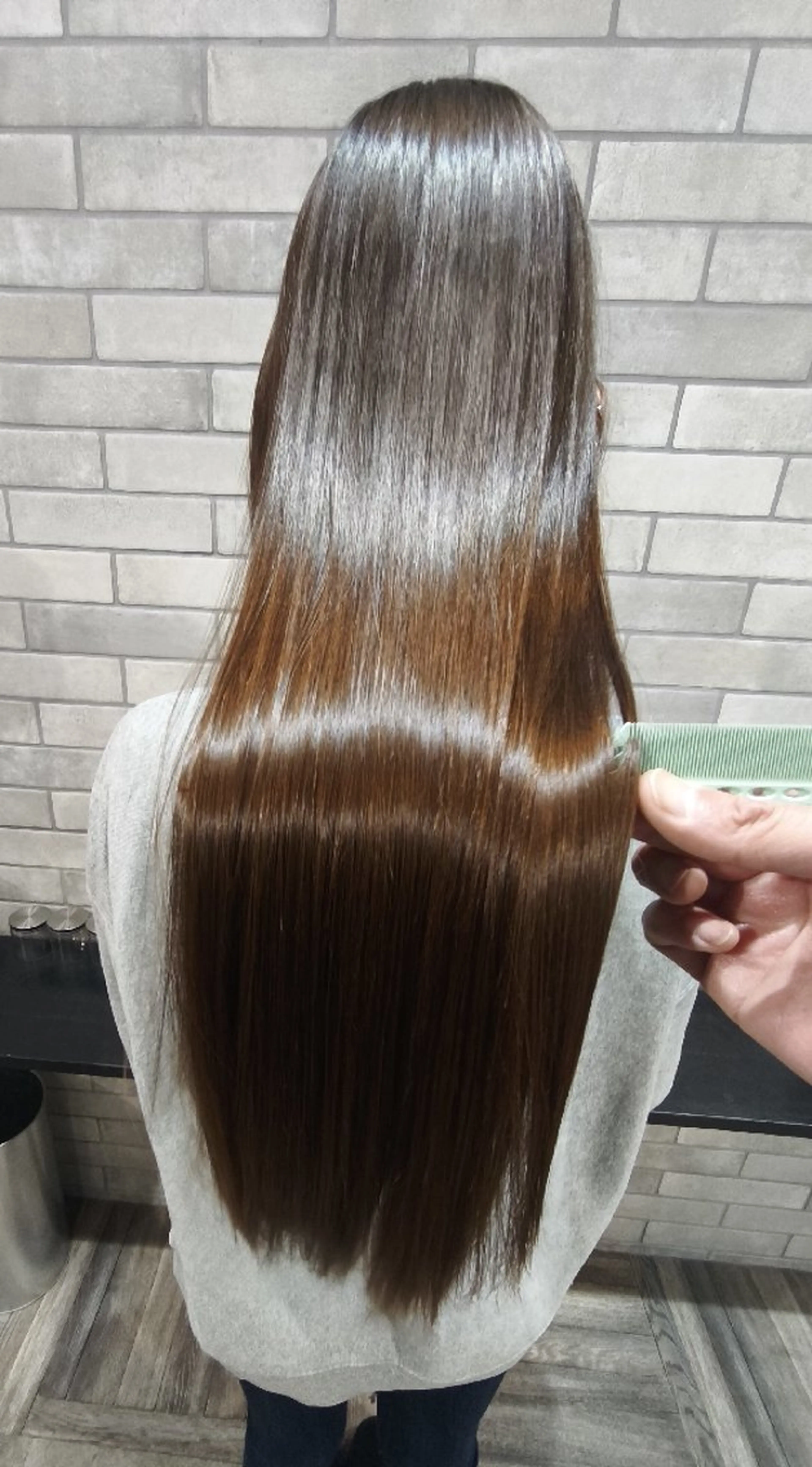 ロング ロング 縮毛矯正 VIMhair天神店 縮毛矯正 ハイライトのヘアスタイル