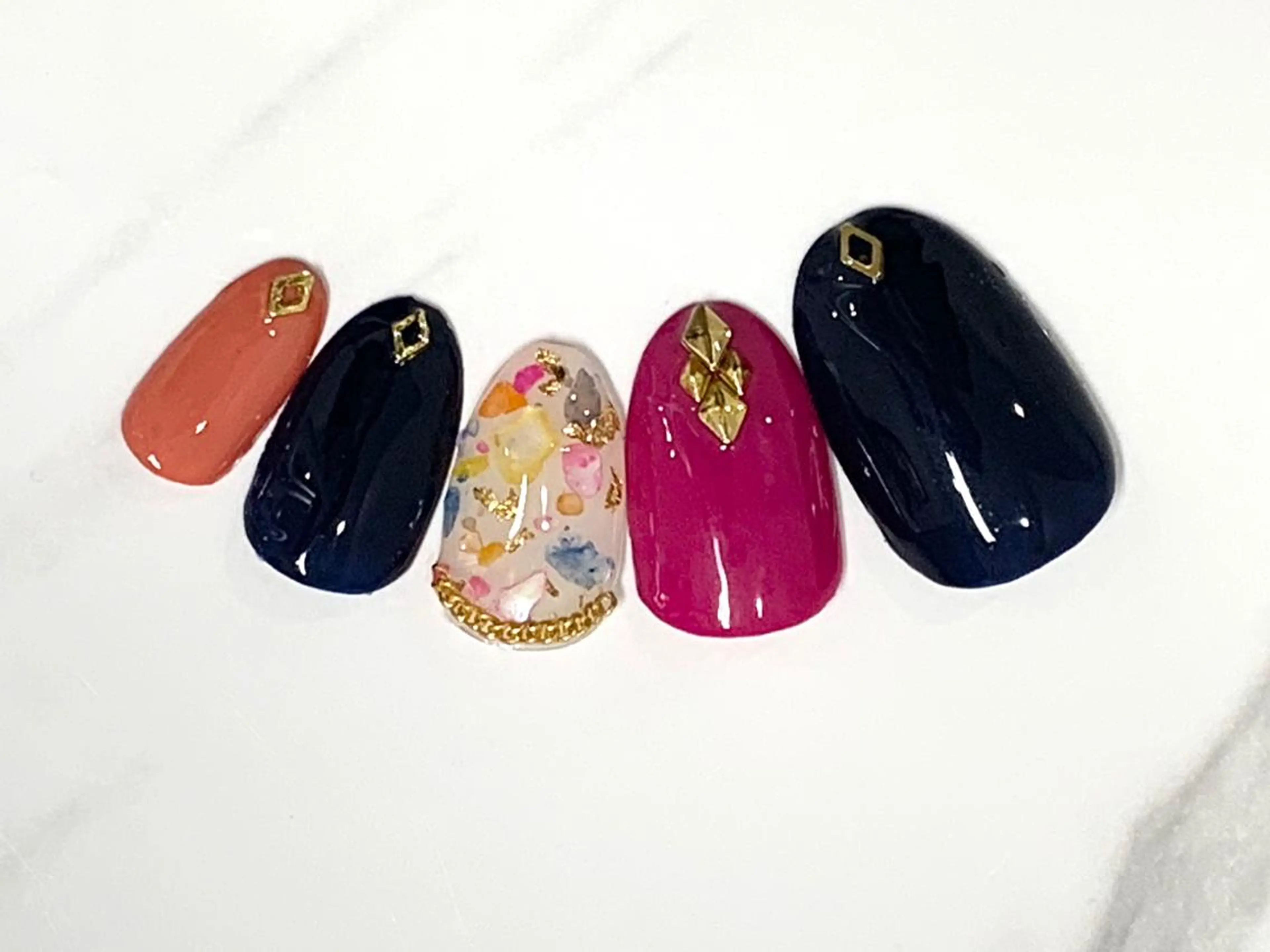 ネイル ネイリスト シンのネイルデザイン