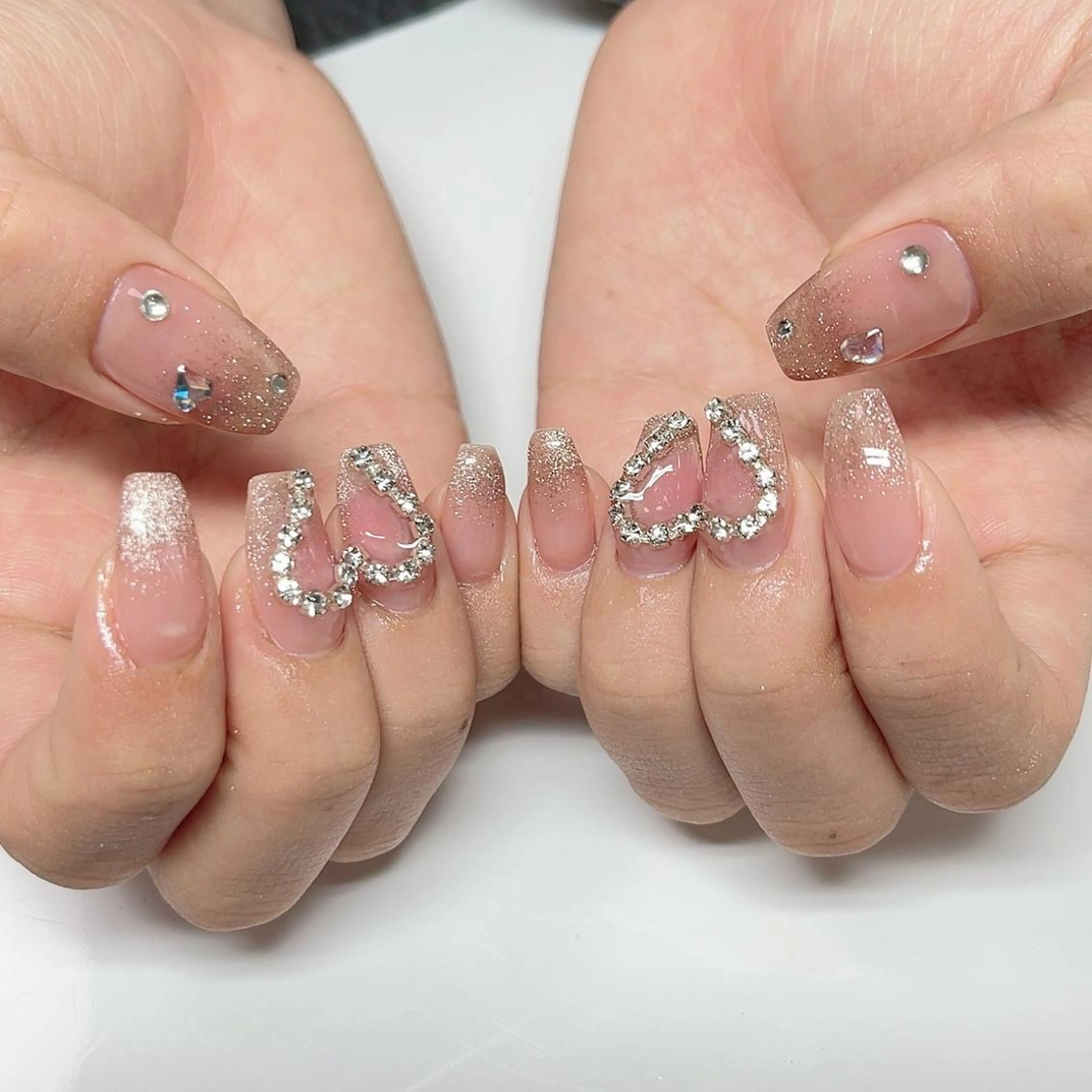 ネイル キラキラネイル ハンドネイル haruka 🧸のネイルデザイン