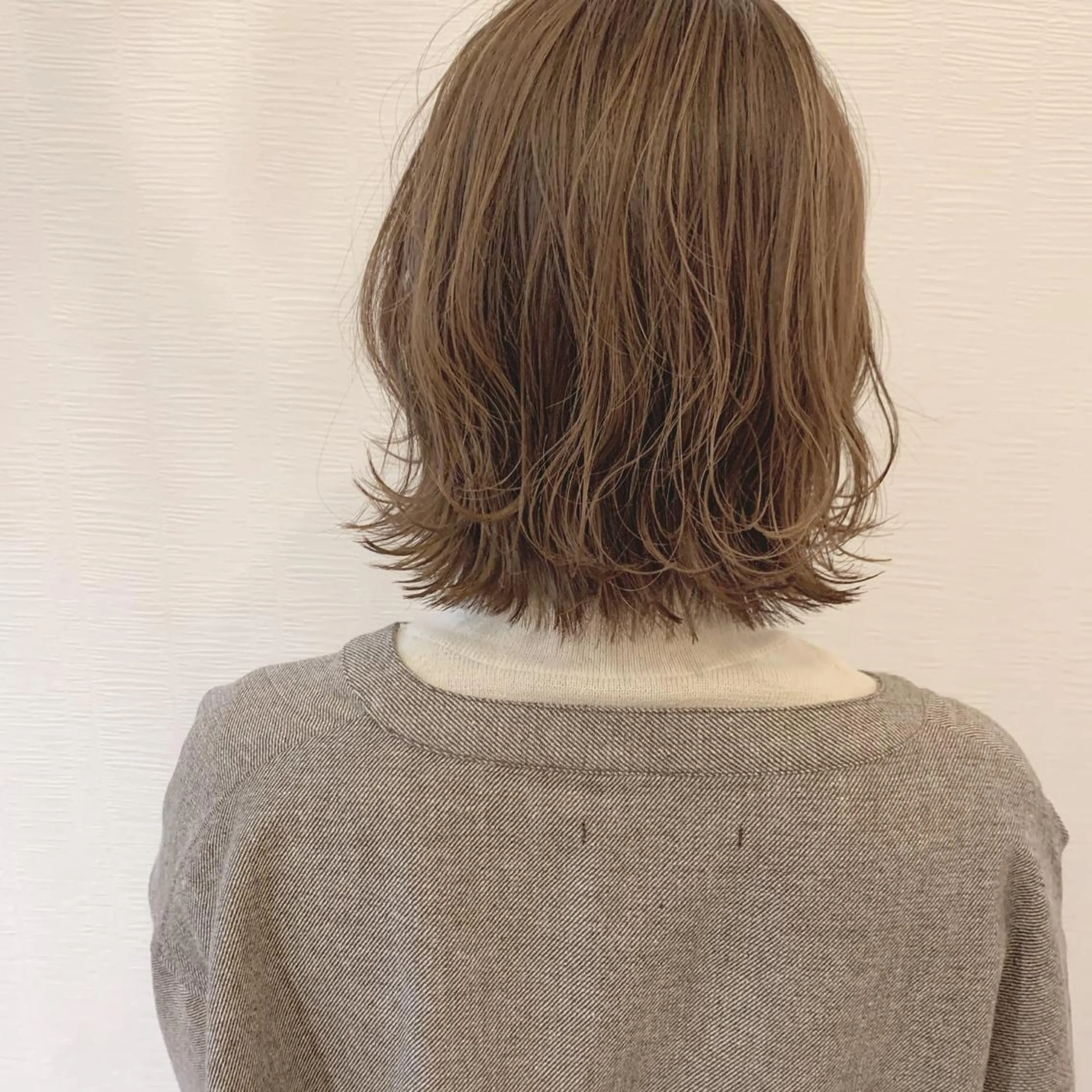 ミディアム 切りっぱなしボブ ボブ 外ハネヘア カット トリートメント 池田 真由美のヘアスタイル