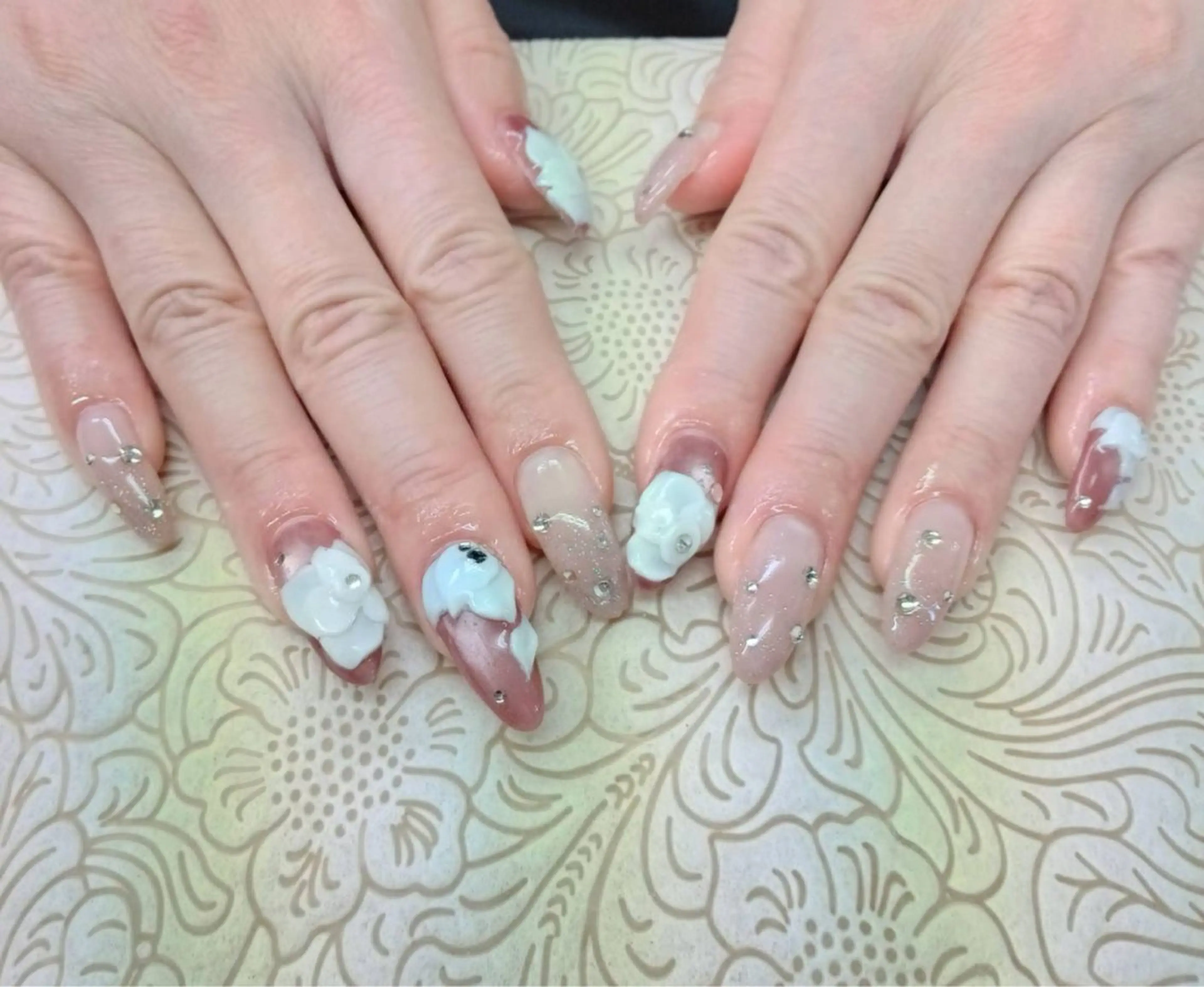 ネイル フラワーネイル precious nail  roomのネイルデザイン