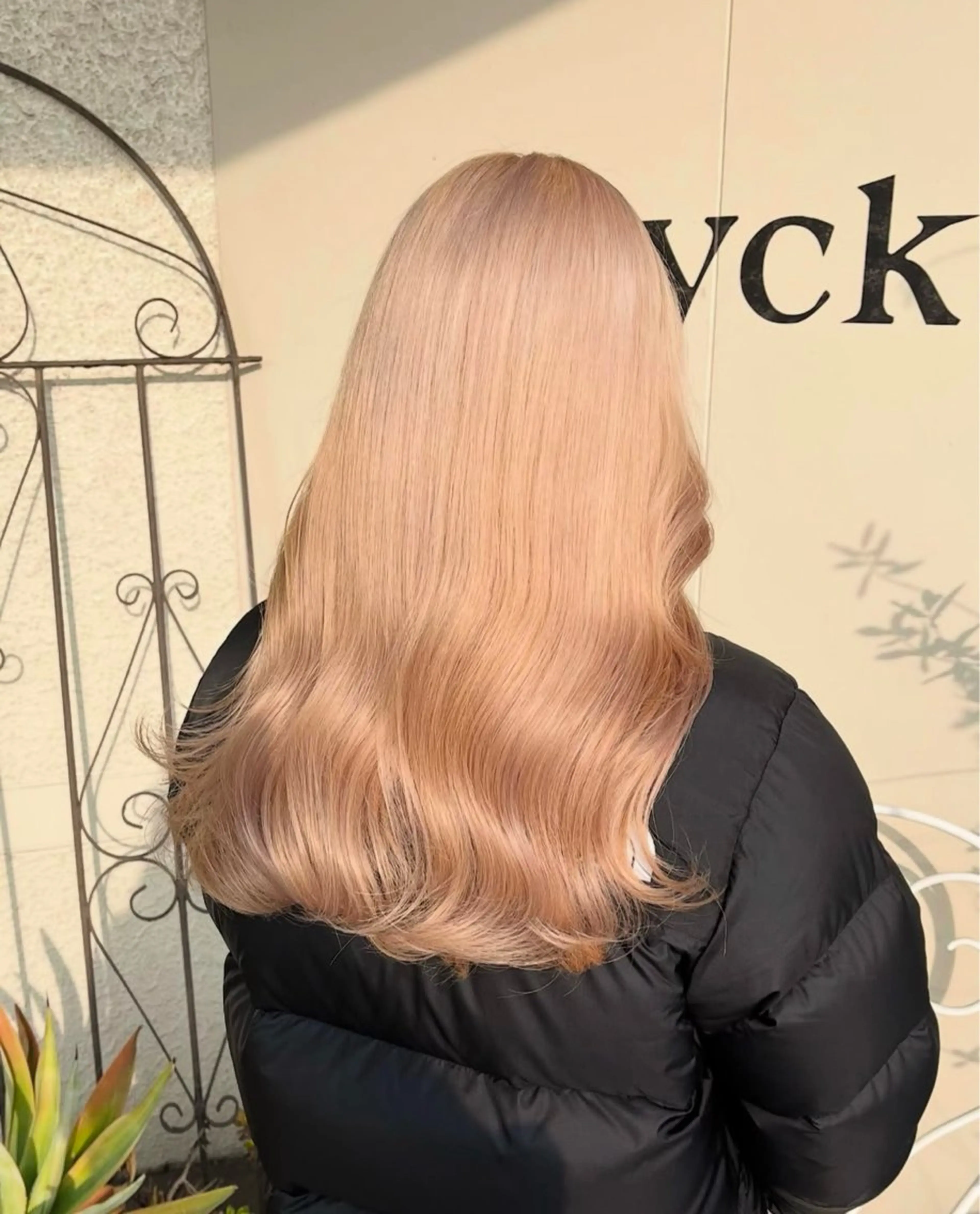 ロング カラー ベージュカラー ミルクティーベージュ カット ヘアカラー トリートメント 谷口晴美　ピンク / 透明感カラーのヘアスタイル