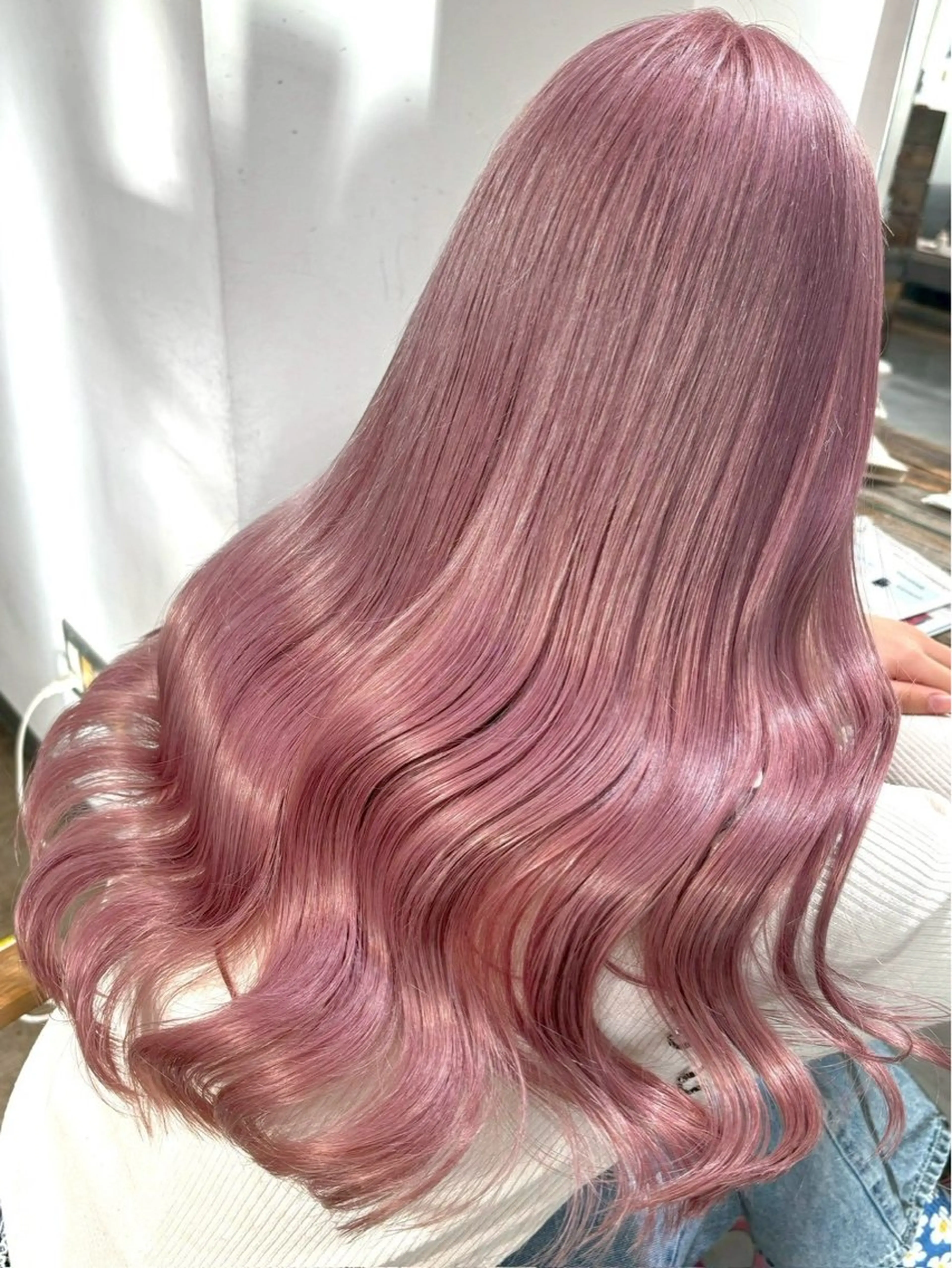 今週限定メニュー💁🏻‍♀️埋まり次第終了✨️【🩷ブリーチ1回で盛れるトレンドカラー🩷】ケアトリートメント付の写真