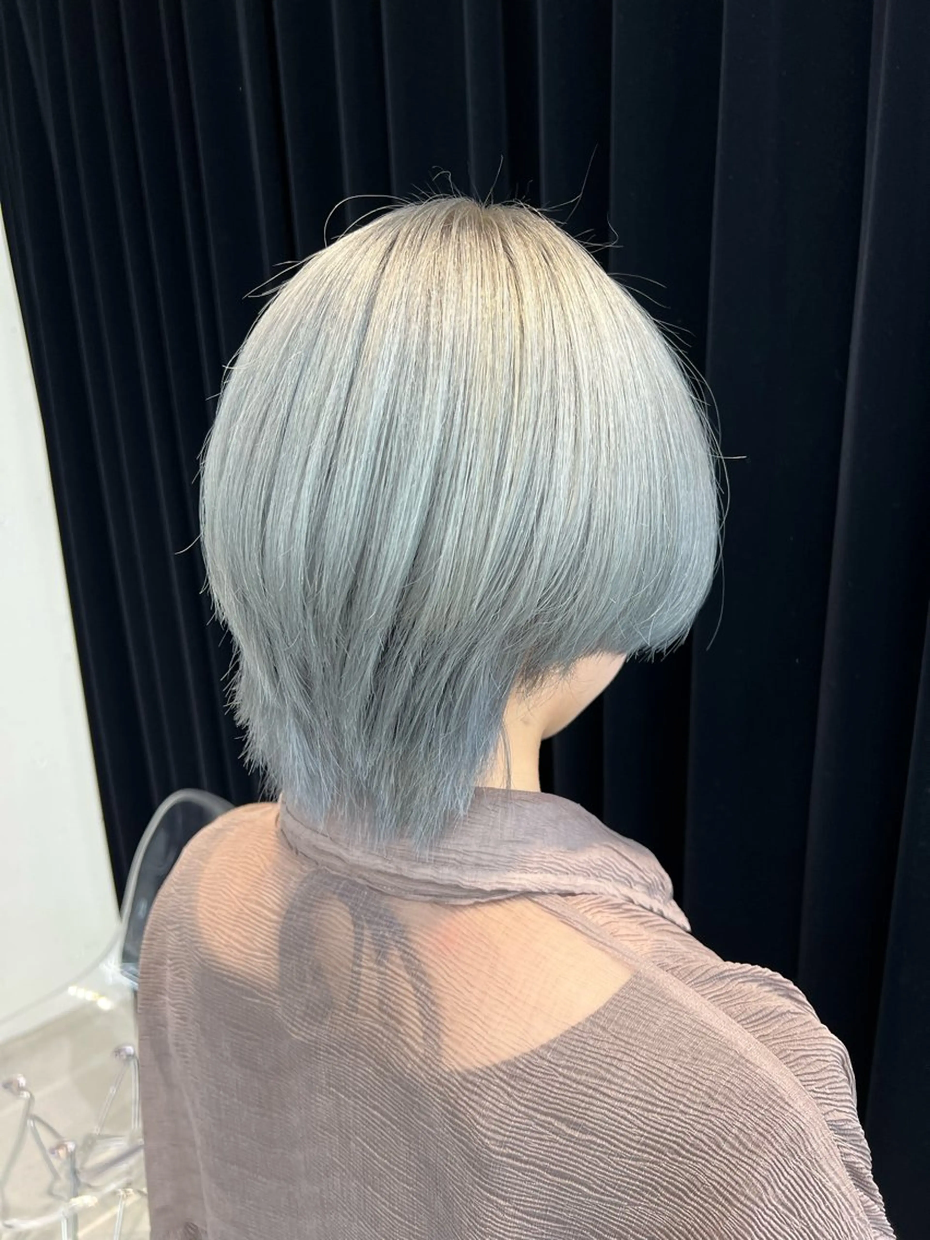 ショート カラー ブリーチ ブルーカラー 透明感カラー シルバー ショートヘア ヘアカラー 🌷︎あすか🌷 JILLSTUDIOのヘアスタイル