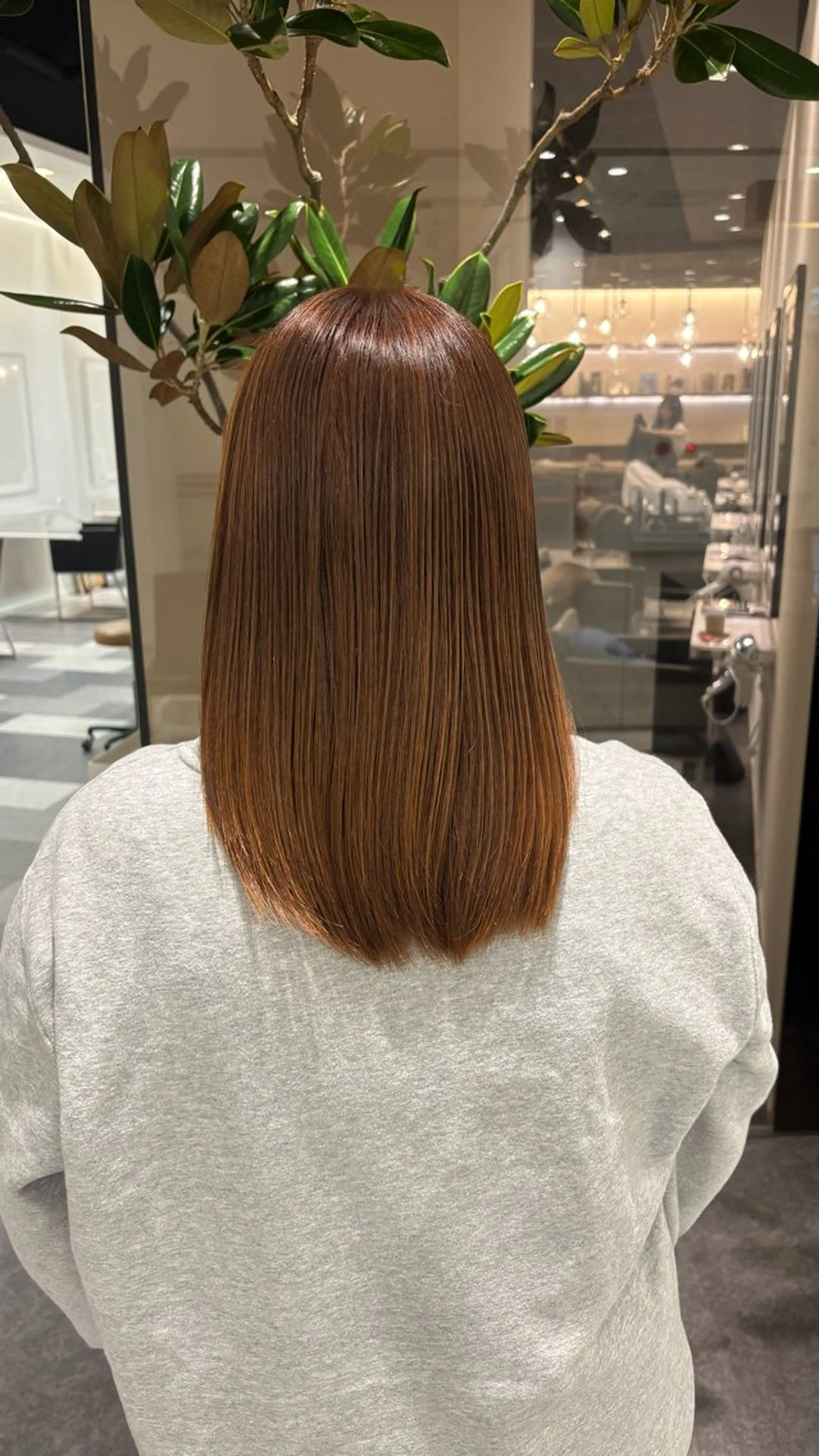 セミロング 透明感カラー🫧×癒 しスパ鈴木思音のヘアスタイル