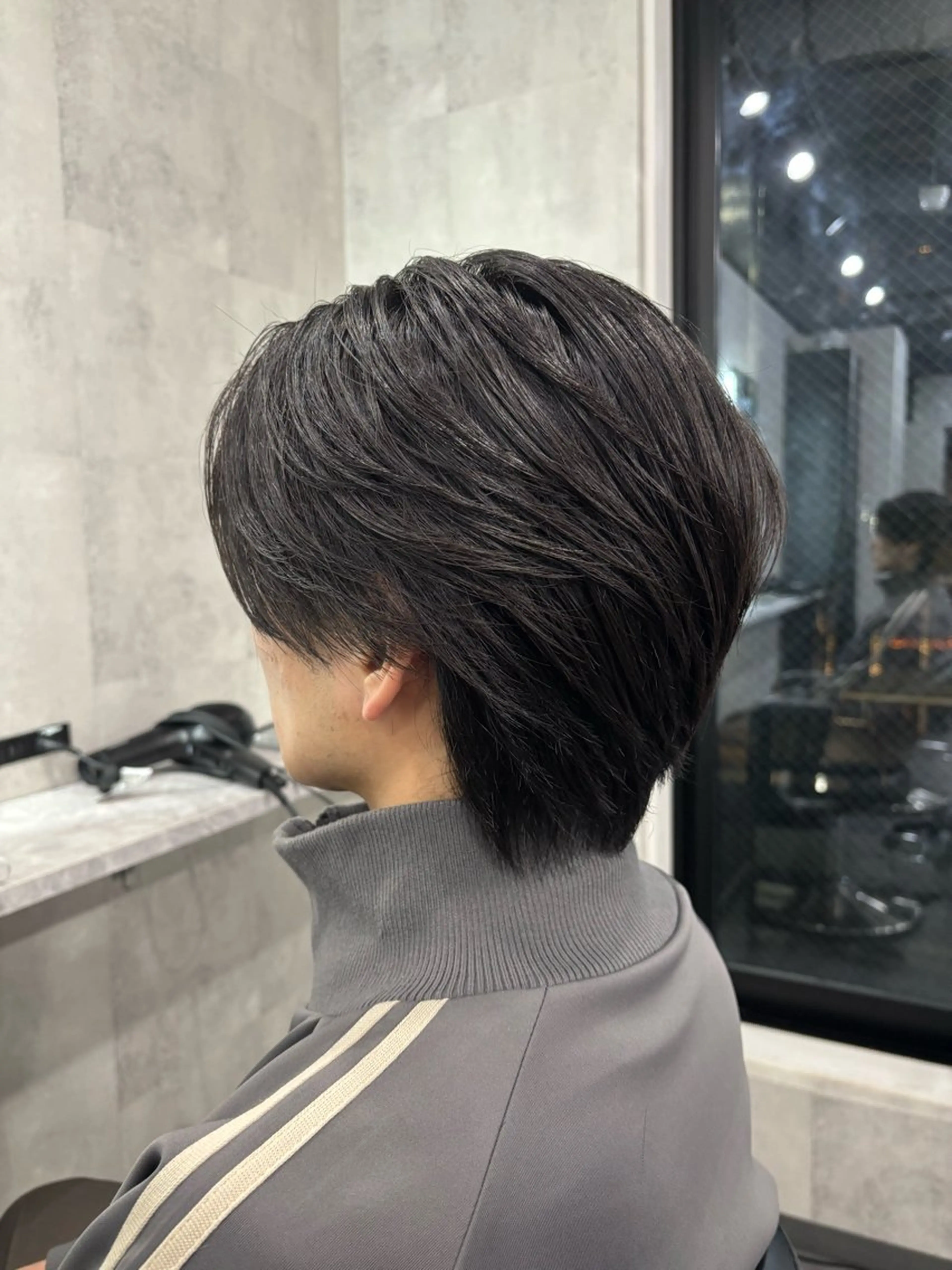 ショート レイヤーカット 山下 新士のヘアスタイル