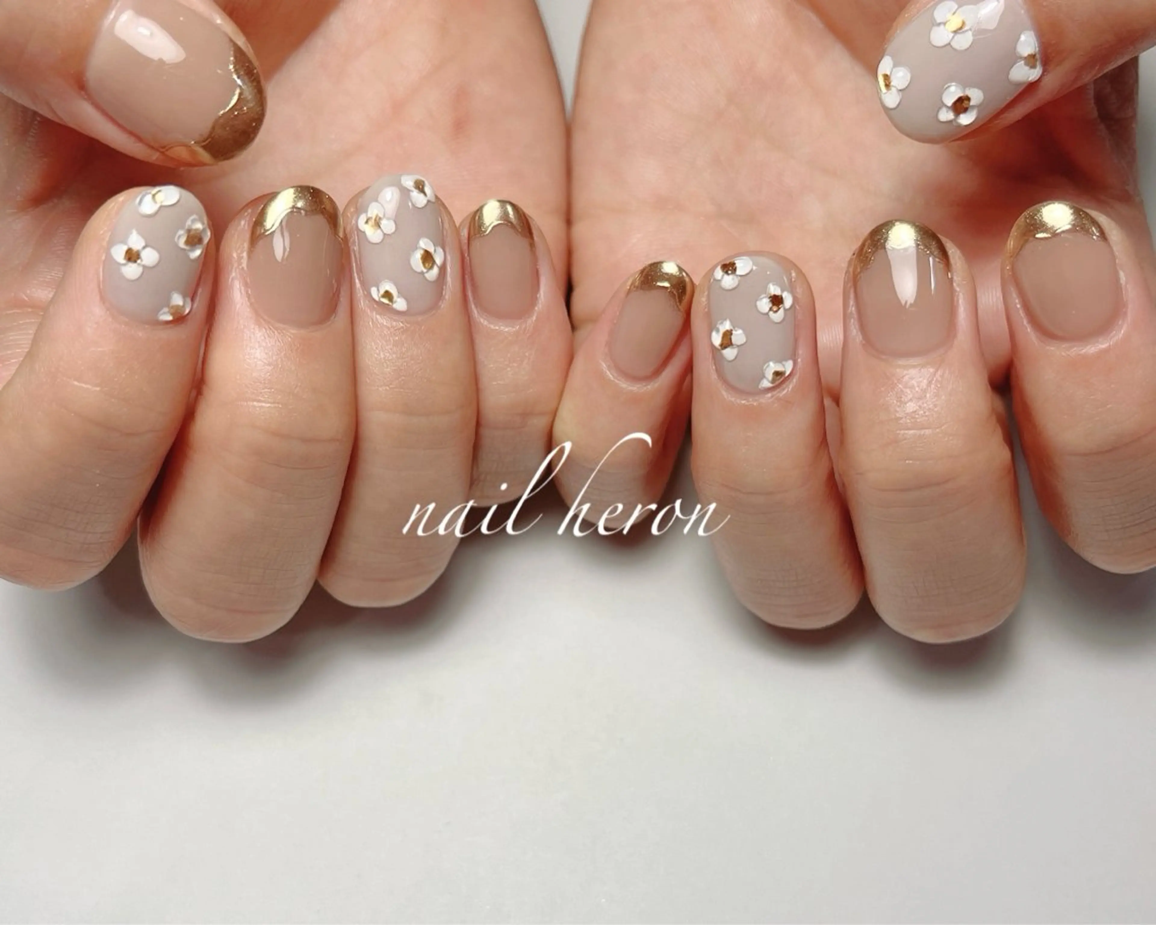 ネイル フラワーネイル ぷっくりネイル ハンドネイル nail heron所属・saki_ nail heronのネイルデザイン