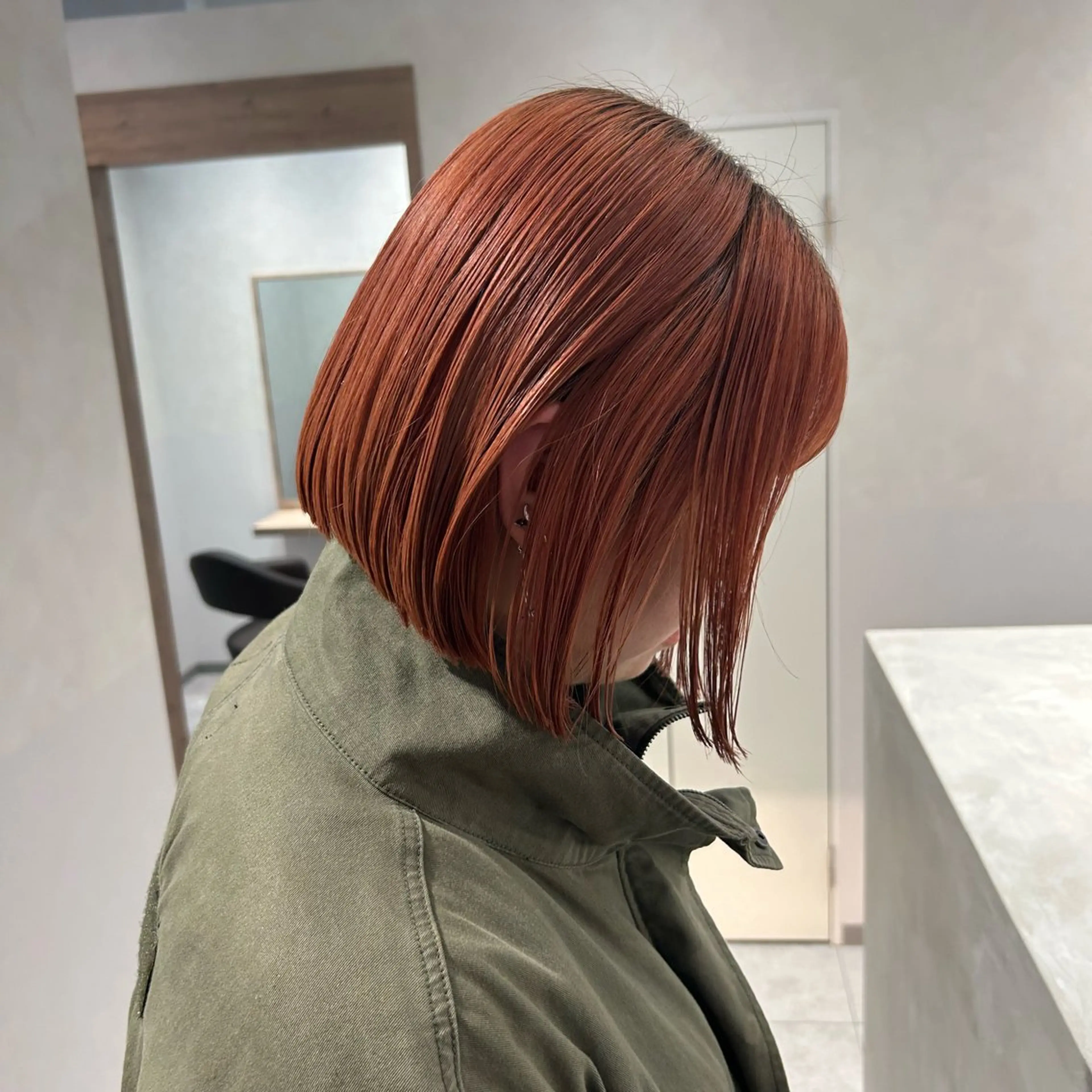 ショート ボブ くせ毛 カット SALOWIN栄 三丁目 木戸里実のヘアスタイル