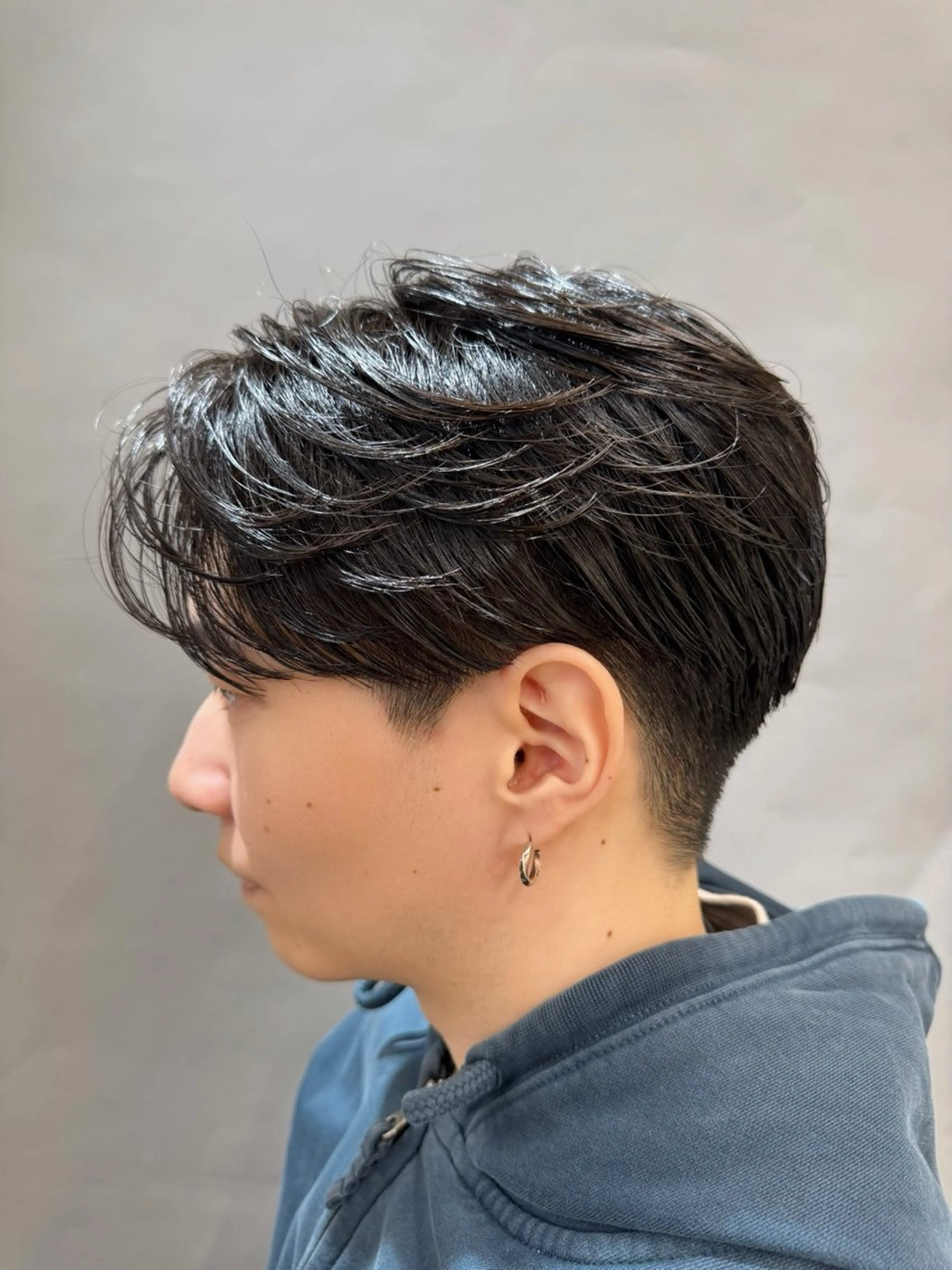 ショート パーマ メンズ センターパート メンズパーマ ニュアンスパーマ 横浜/レイヤー/ カネコのヘアスタイル