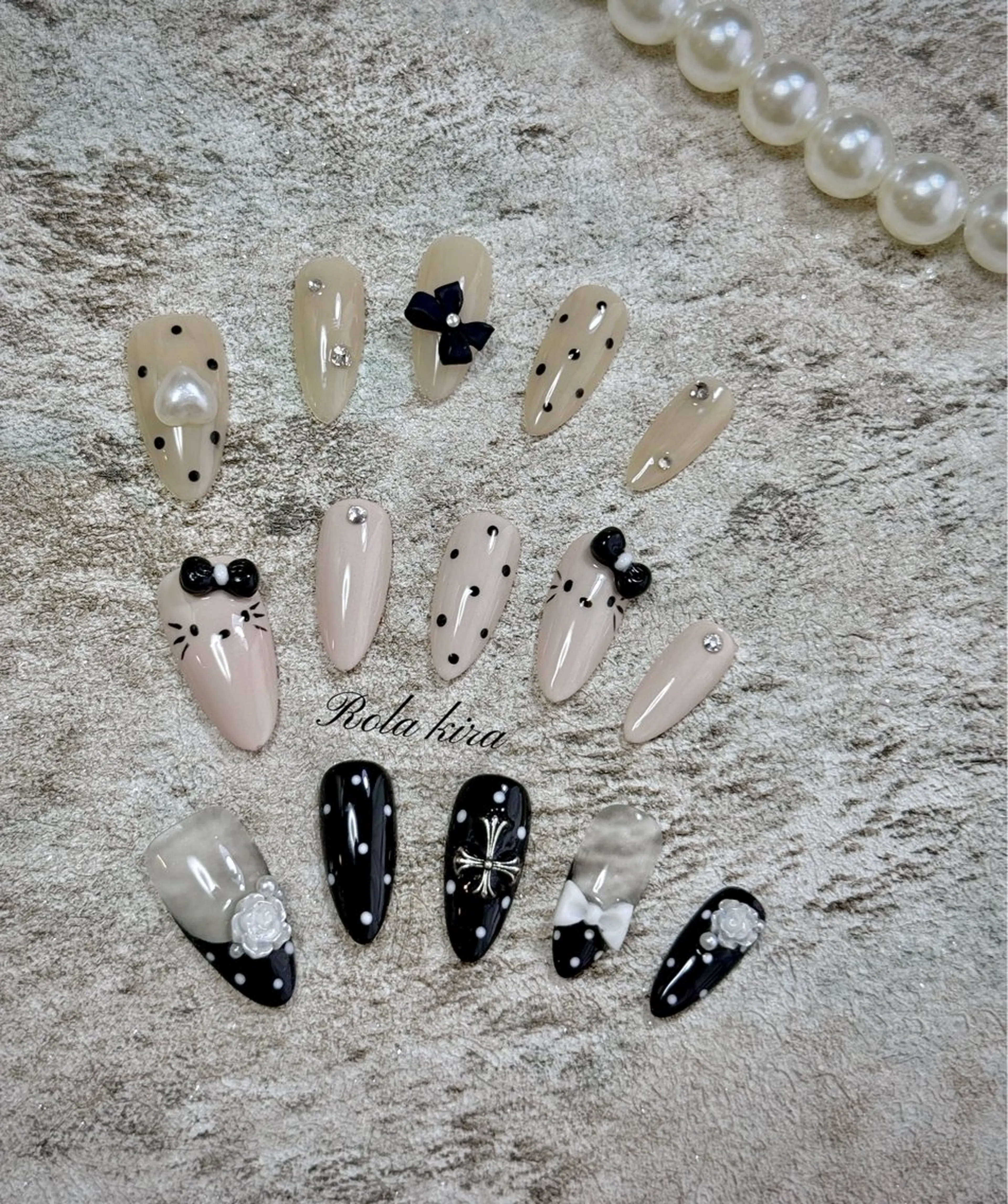 ネイル アートネイル ドット ハート キラキラネイル ハンドネイル Rola kira 麗のネイルデザイン