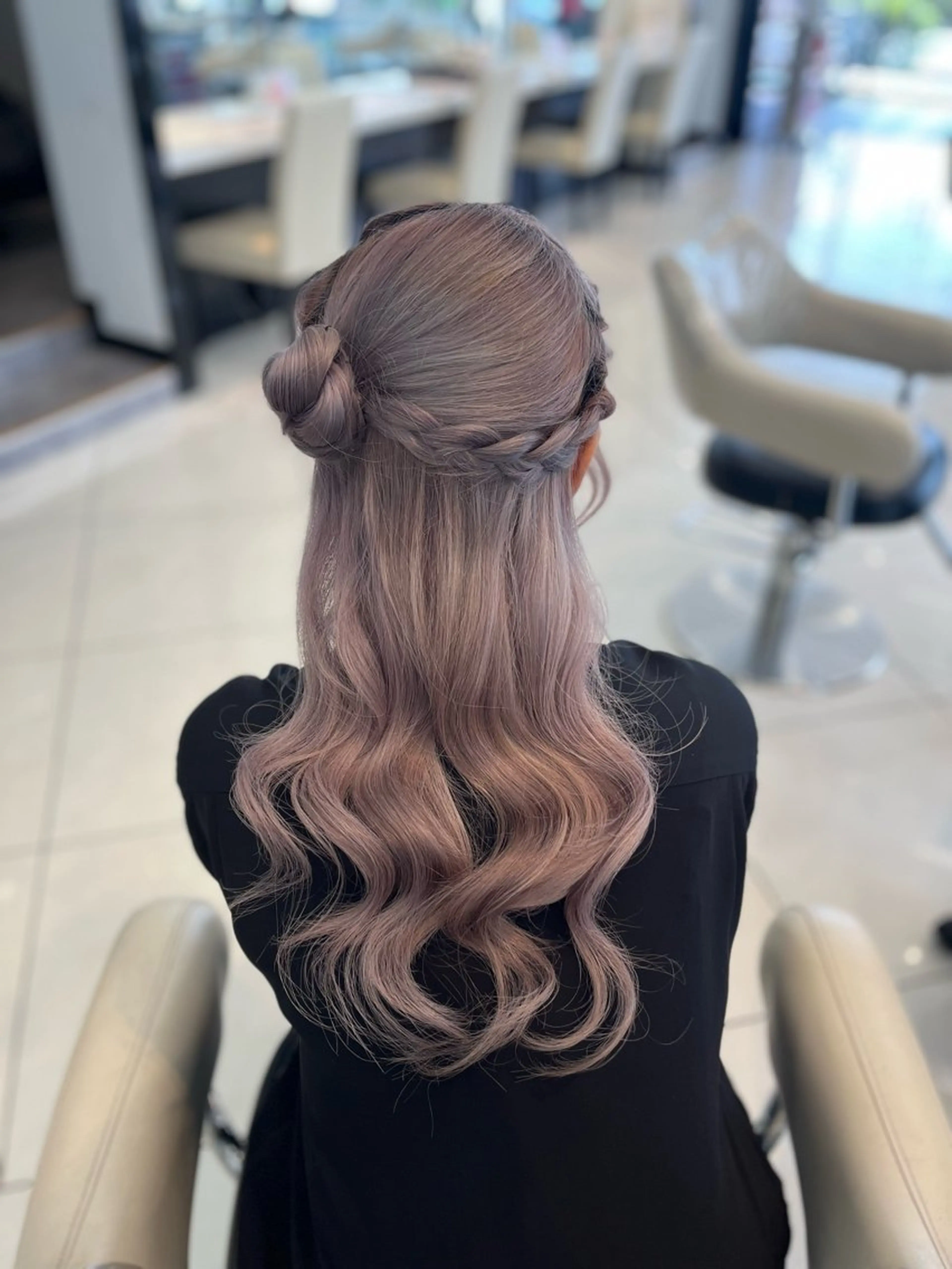 ロング 大塚 華のヘアスタイル