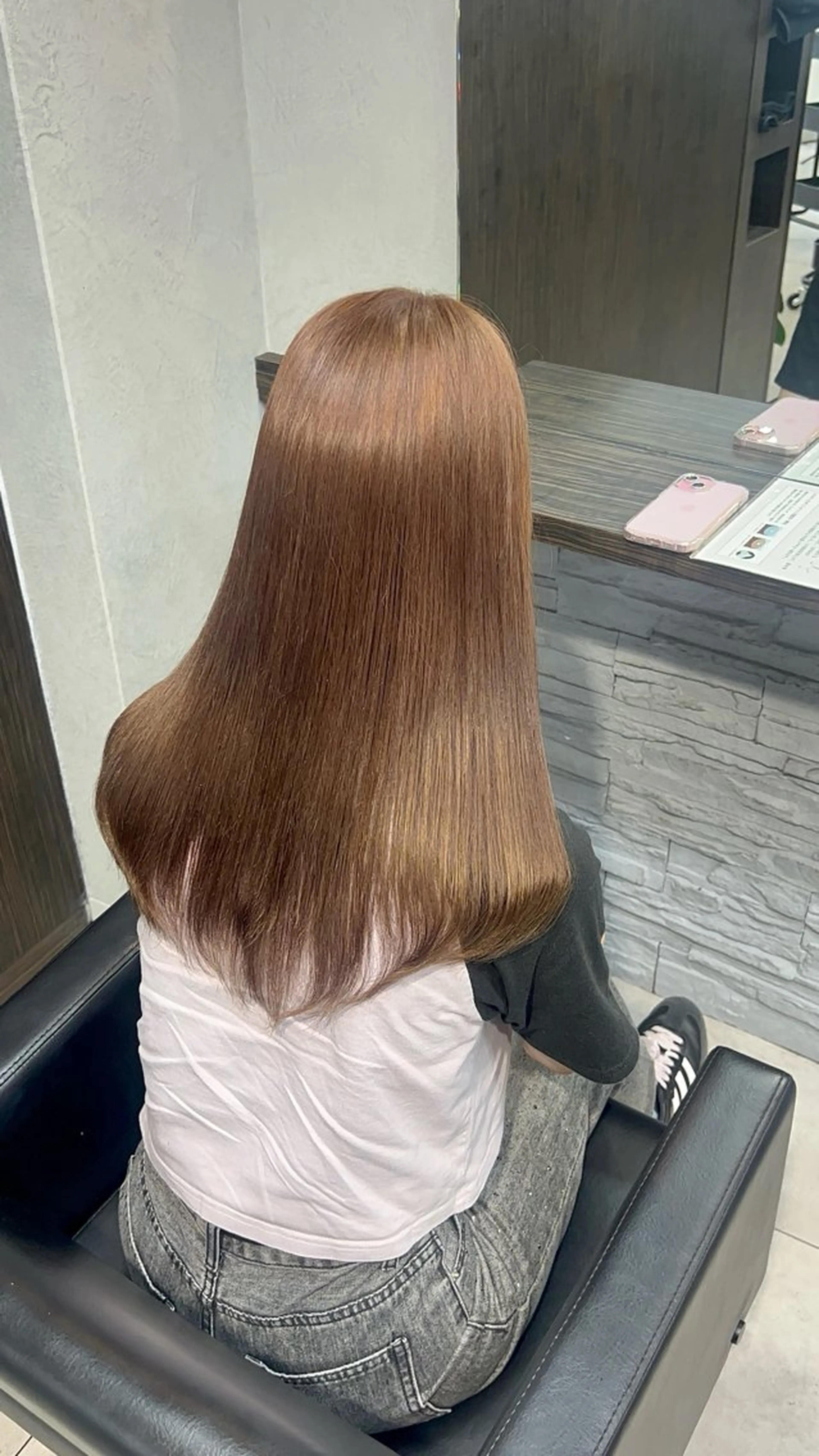 ロング カラー ブリーチ ブリーチなしカラー 縮毛矯正 ヘアカラー トリートメント moe🎀 透明感カラーのヘアスタイル