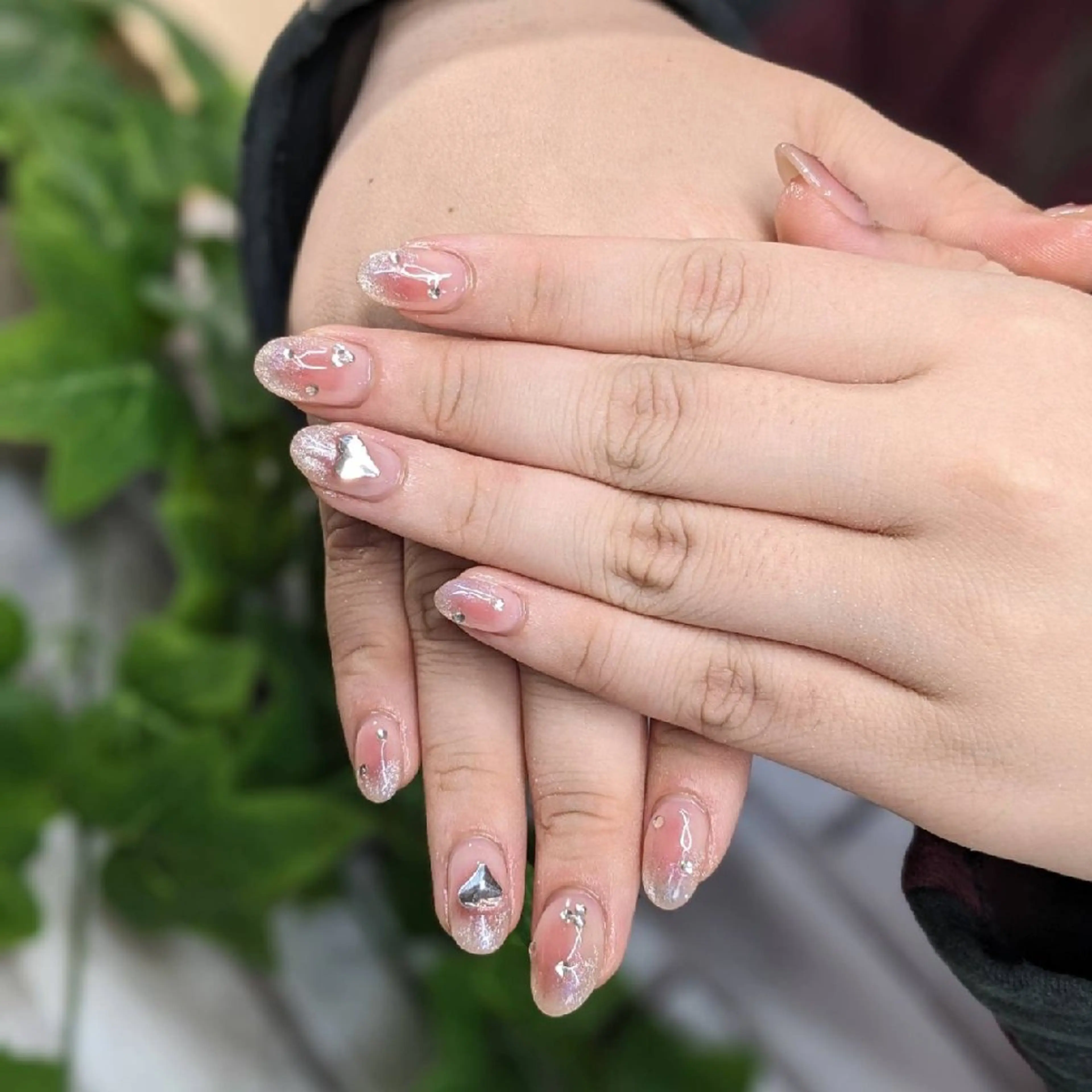 ネイル チークネイル マグネットネイル ハンドネイル ネイルサロンベルティ .keikoのネイルデザイン