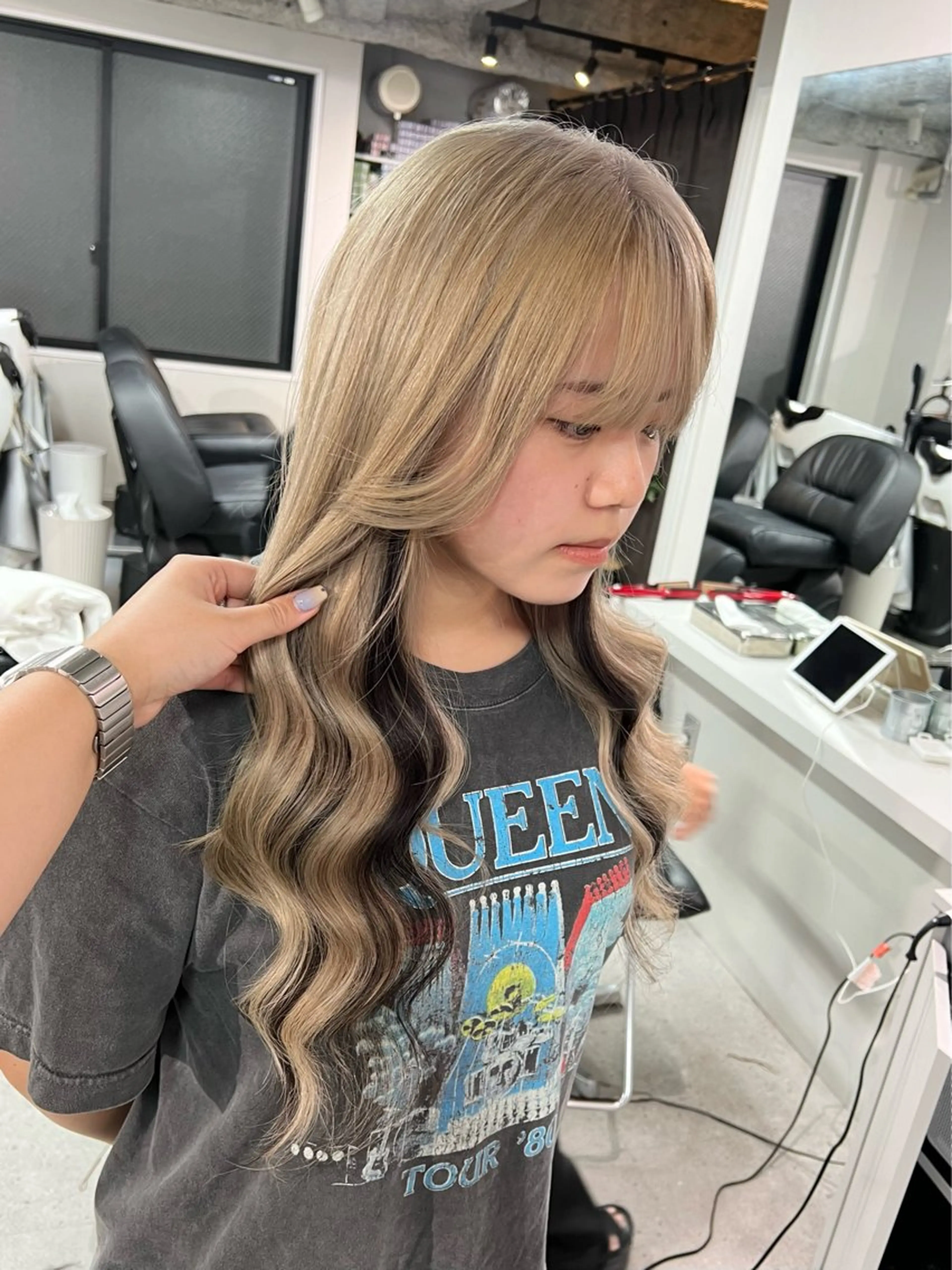 ロング カラー プルエクステ ハイトーンカラー エクステ ロング nailist mana𖤐´-のネイルデザイン