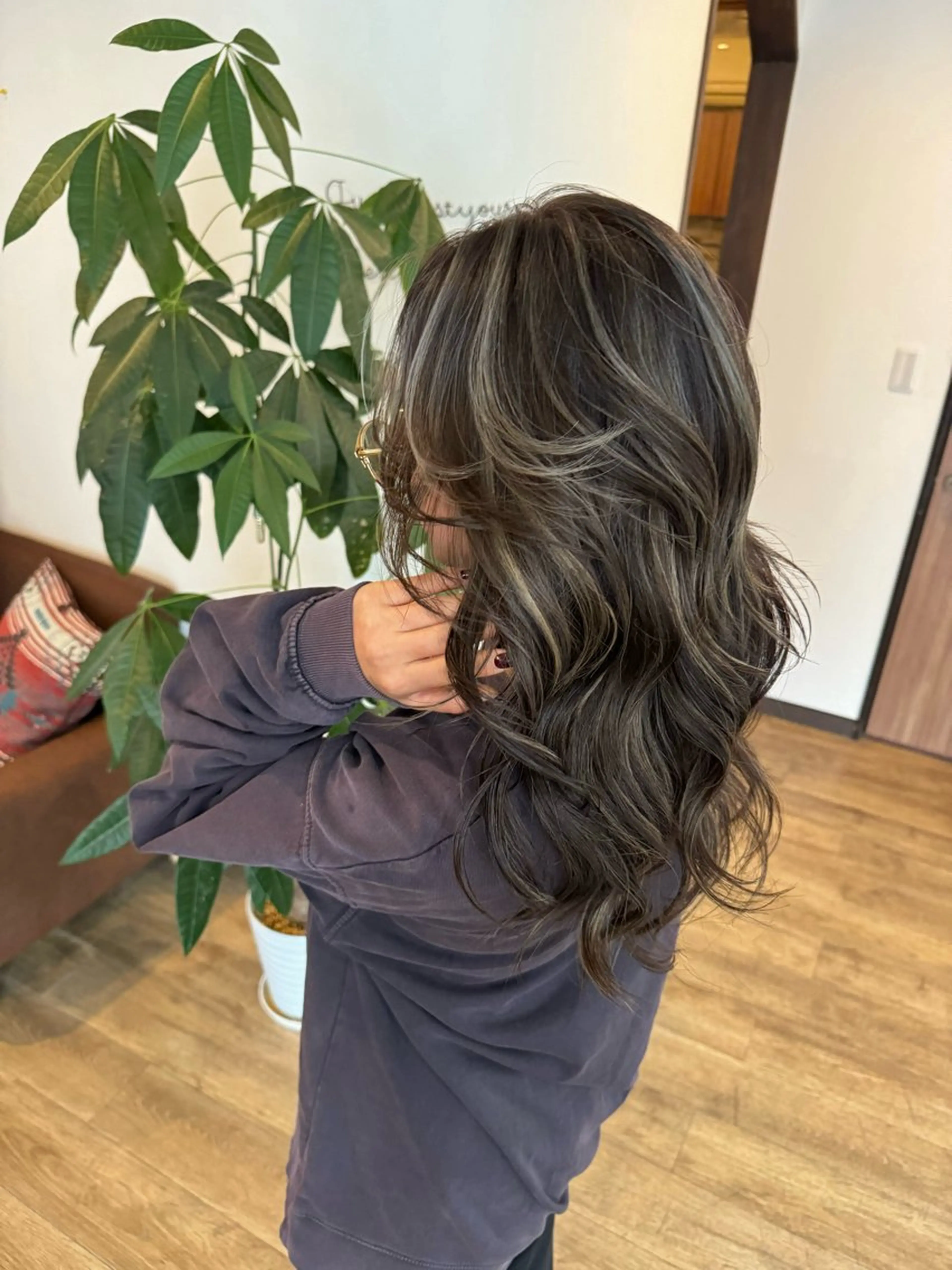 ロング カラー ハイライトカラー ハイライト レイヤーカット ヘアカラー トリートメント acero + hair&eyelash 幸手店【アチェロ】所属・透明感/ハイライト 🌺MOMOKAのヘアスタイル