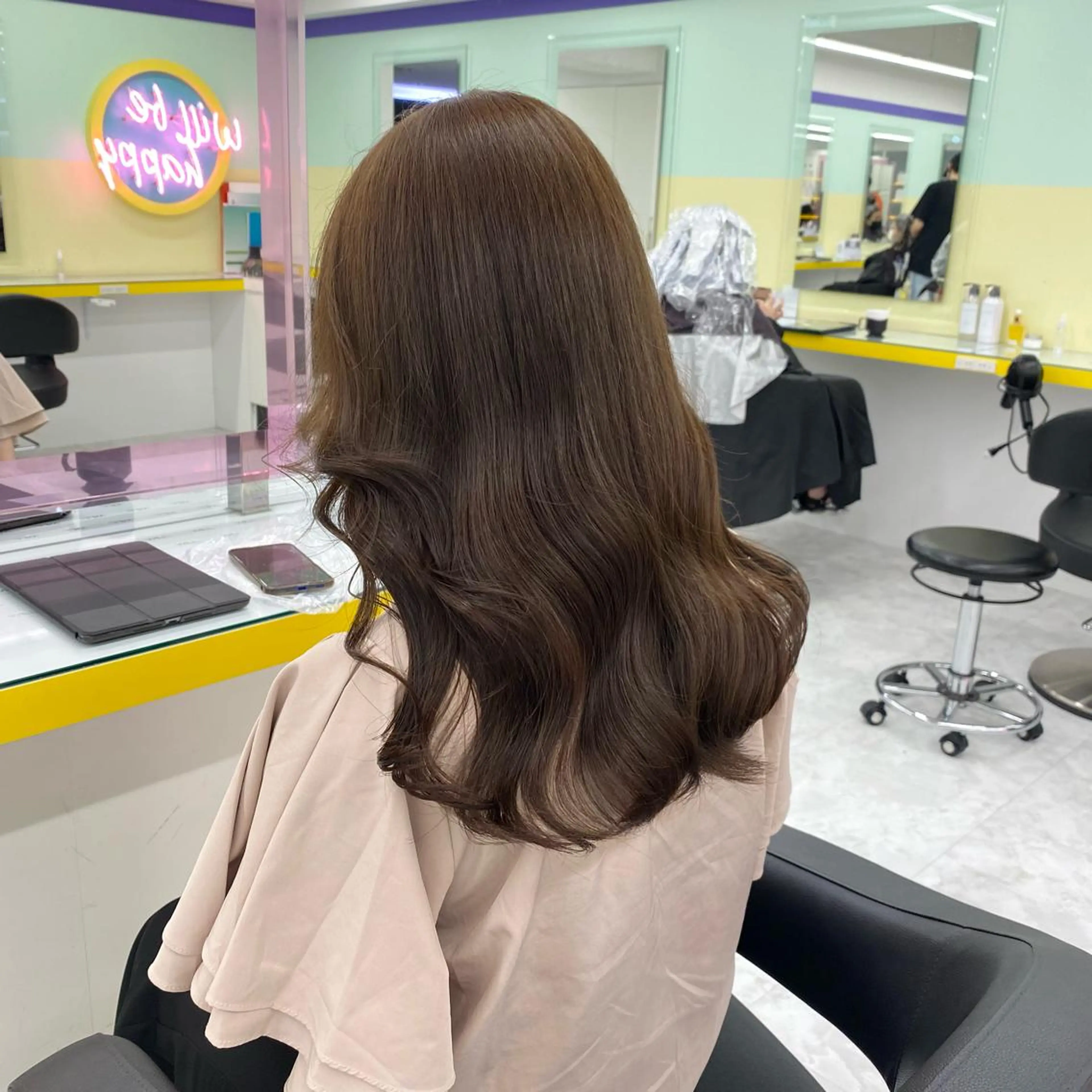セミロング カラー パーマ ヘアアレンジ メンズ キッズ ネイル マツエク・マツパ アイブロウ 💖横浜ブリーチなし 💖MIHOのヘアスタイル