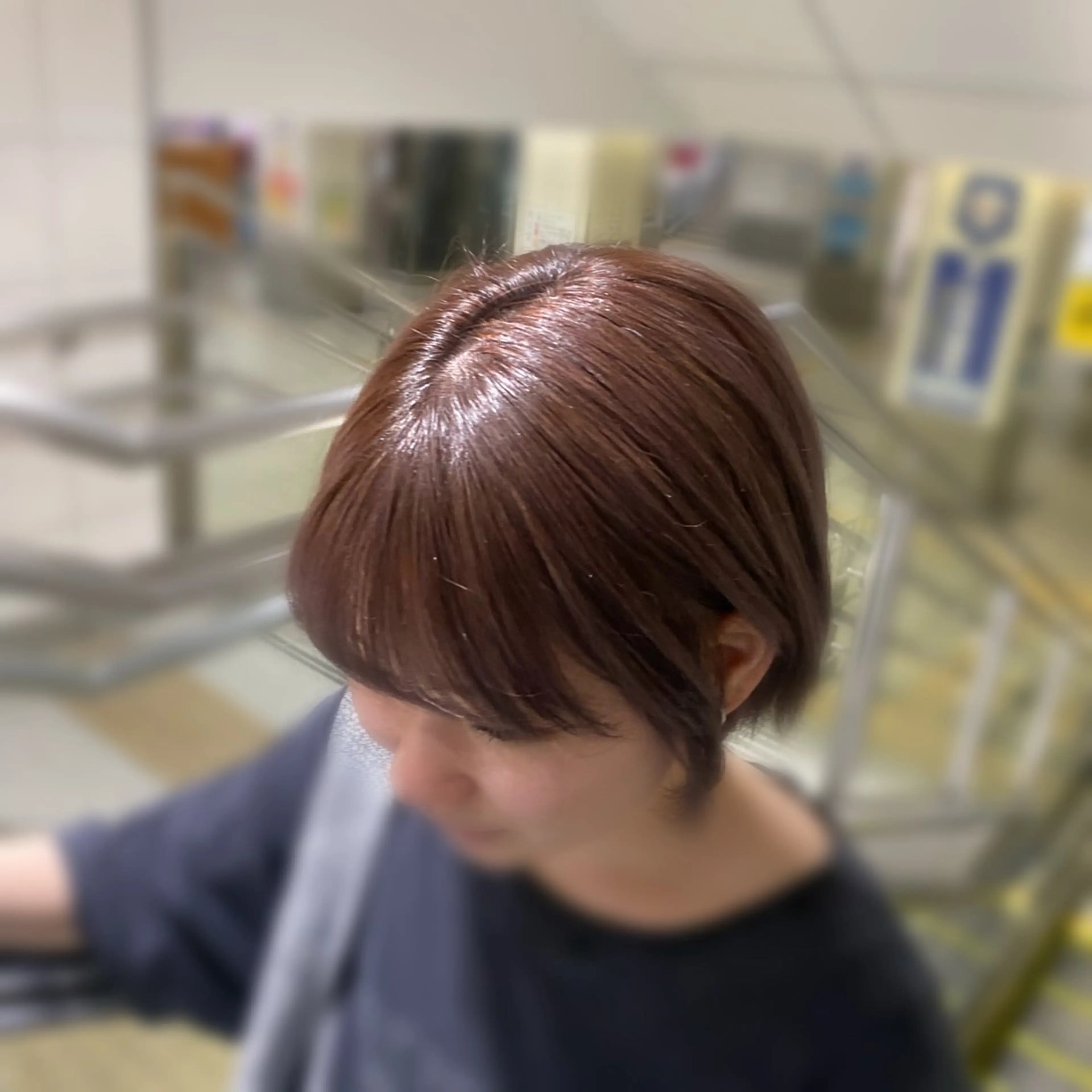 ミディアム カラー ブリーチ イルミナカラー ブリーチなしカラー 松本 絢乃のヘアスタイル