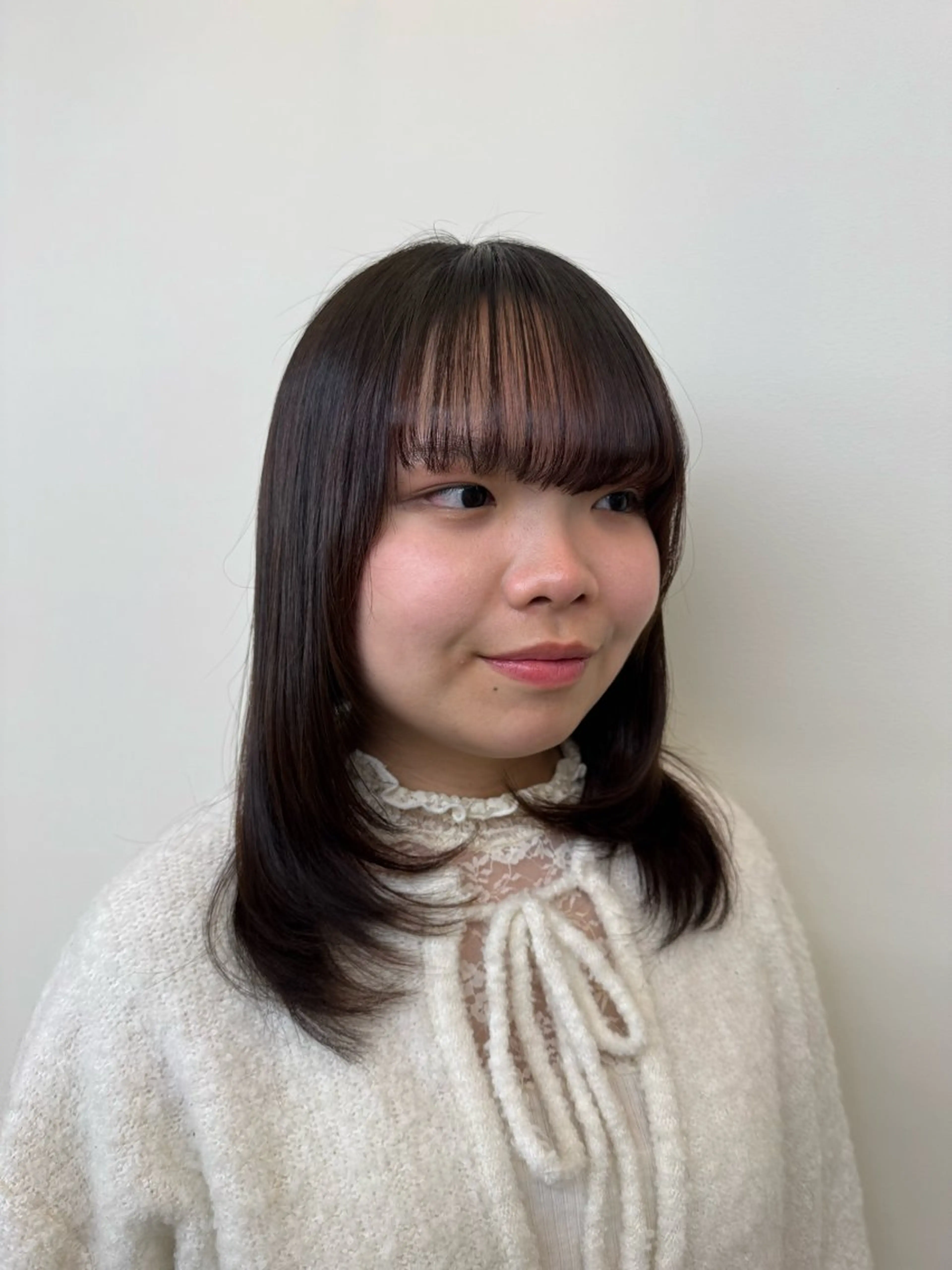 ミディアム 顔まわりレイヤー 顔周りカット レイヤーカット 🌟メンズ/ショート /ウルフ  あやかのヘアスタイル