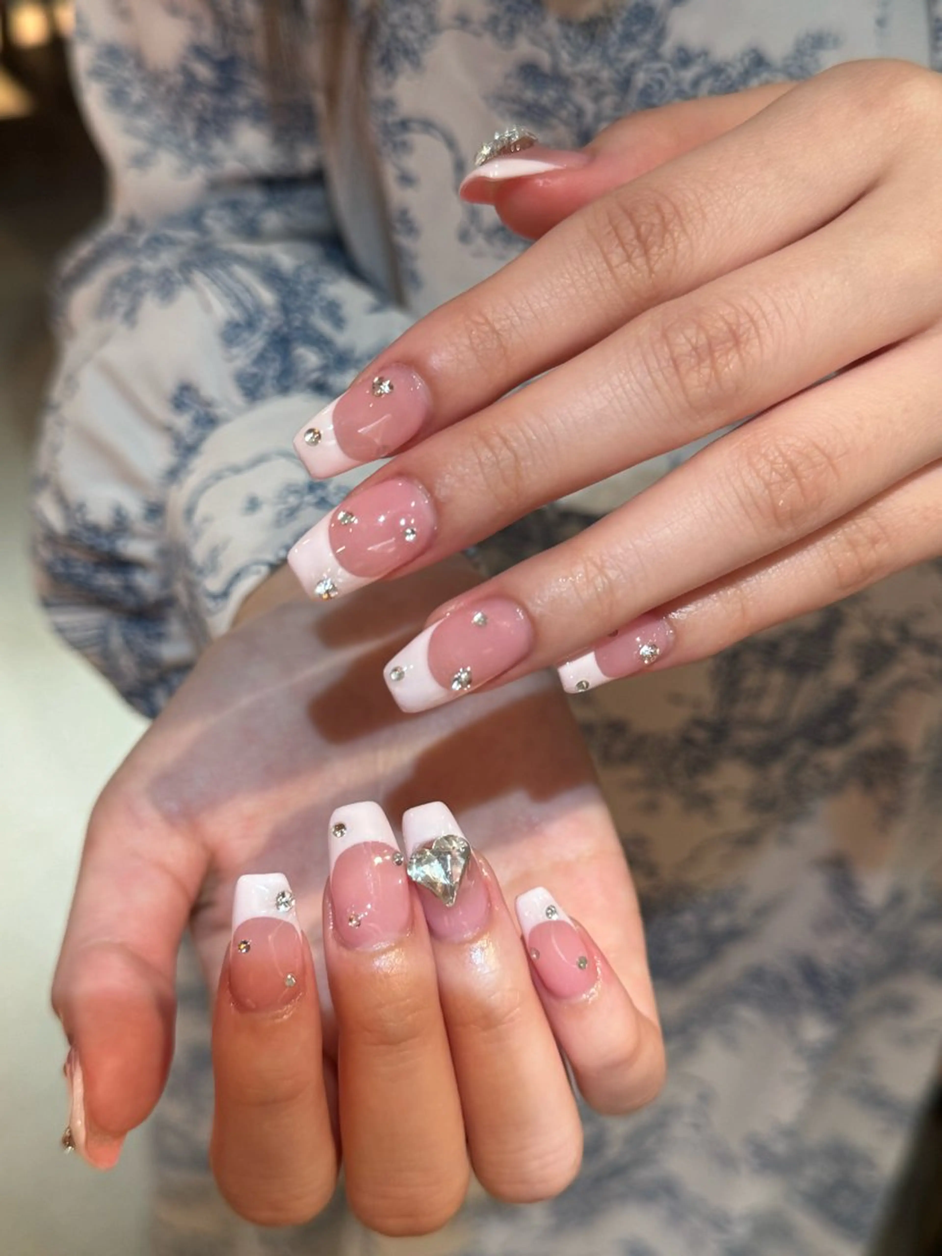 ネイル アートネイル オーロラネイル チークネイル フレンチネイル ガラスフレンチ 🎀🎀YooLi Nail Salonのネイルデザイン