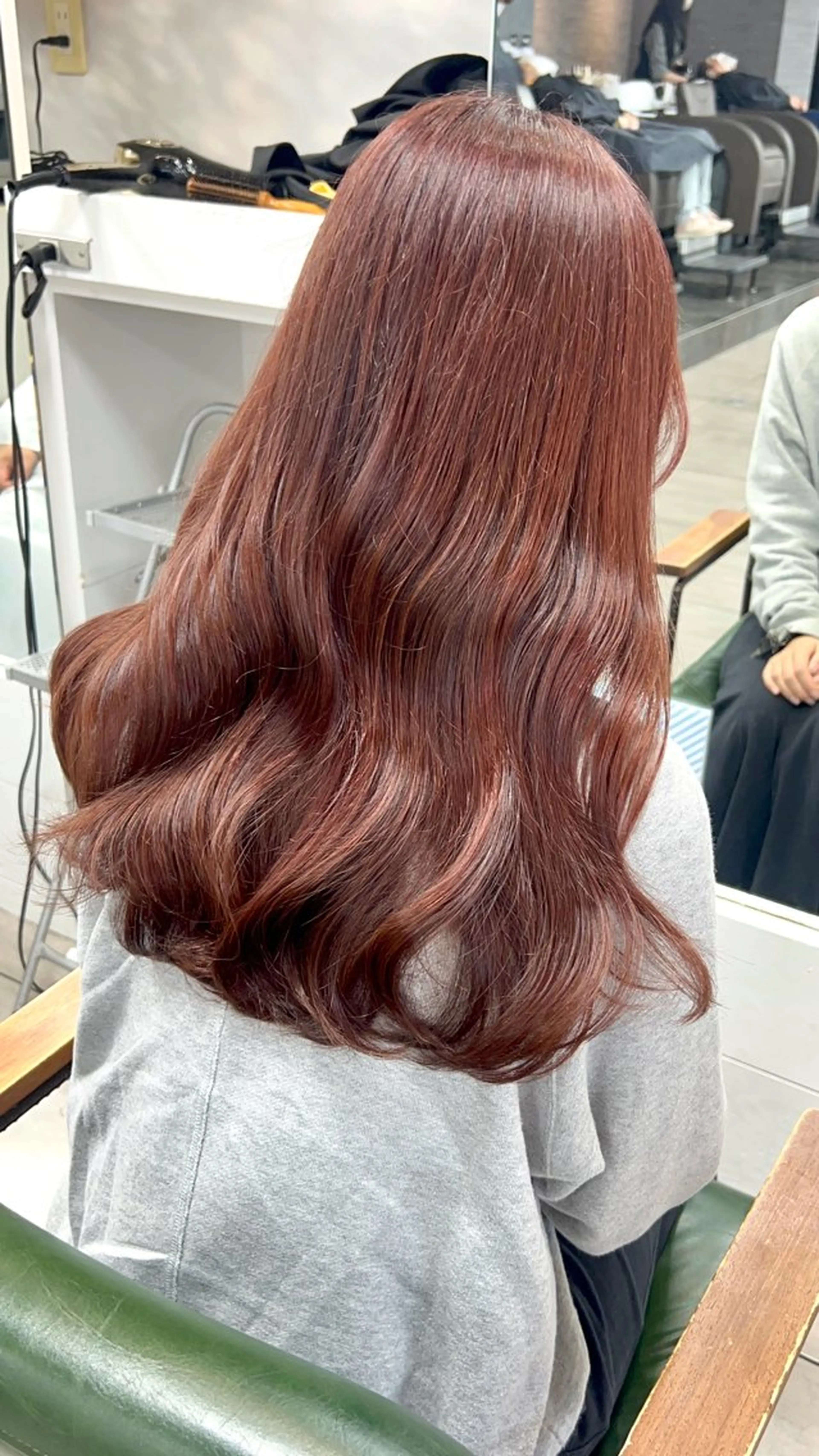 ロング カラー ヘアアレンジ インナー×縮毛矯正 ピンクカラー澤井里菜のヘアスタイル