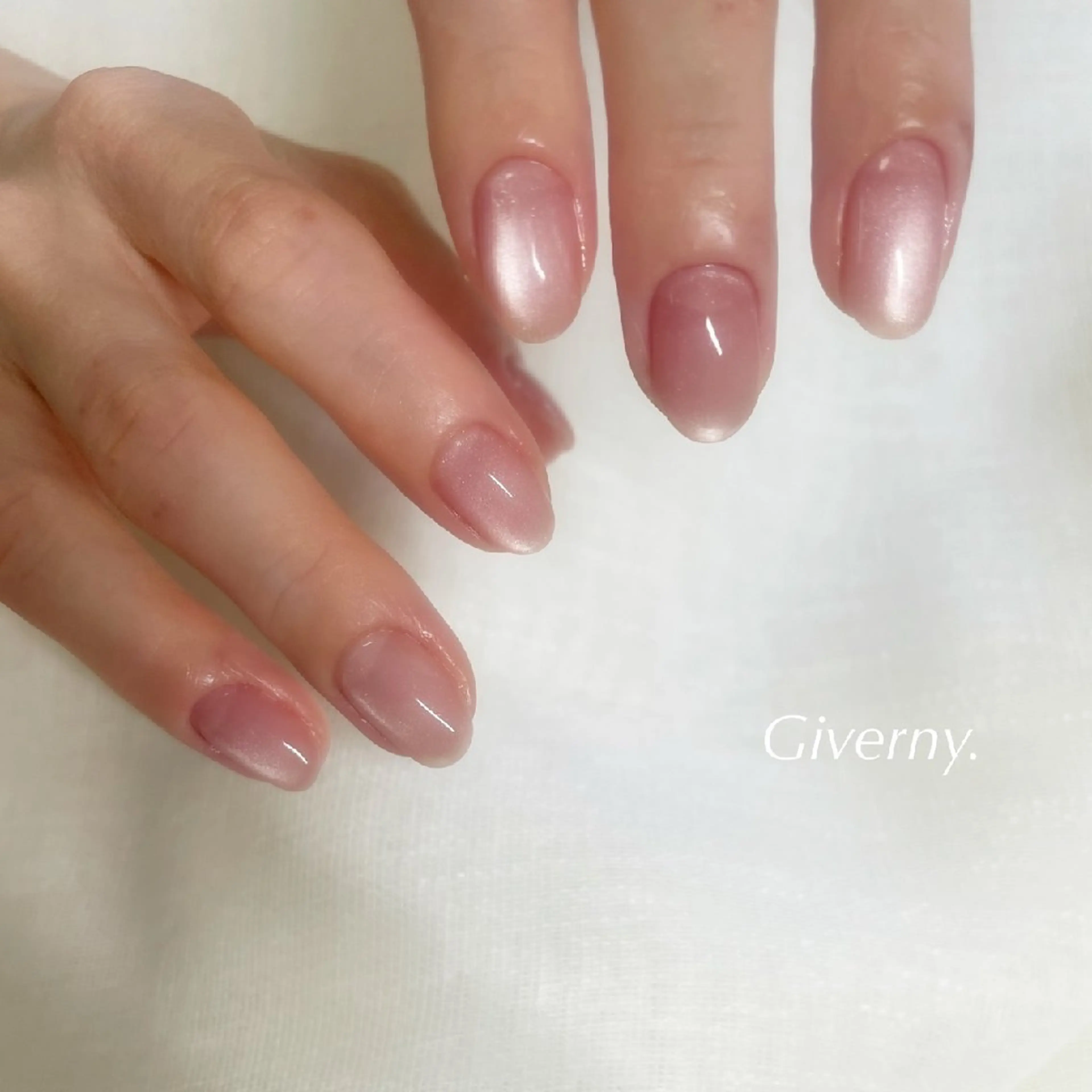 ネイル マグネットネイル 夏ネイル ハンドネイル Giverny .のネイルデザイン