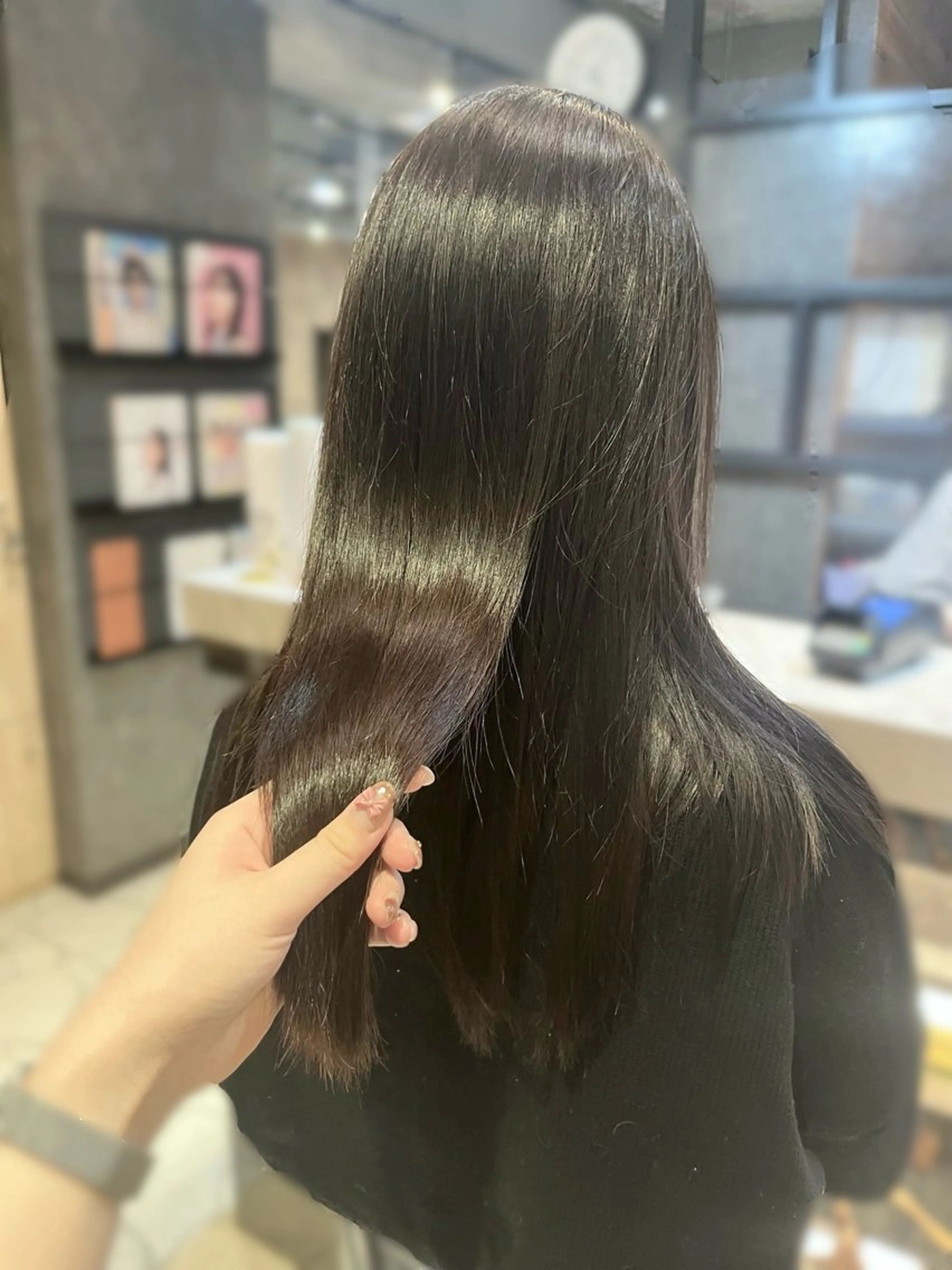 ロング トリートメント FRAPPE Annaのヘアスタイル