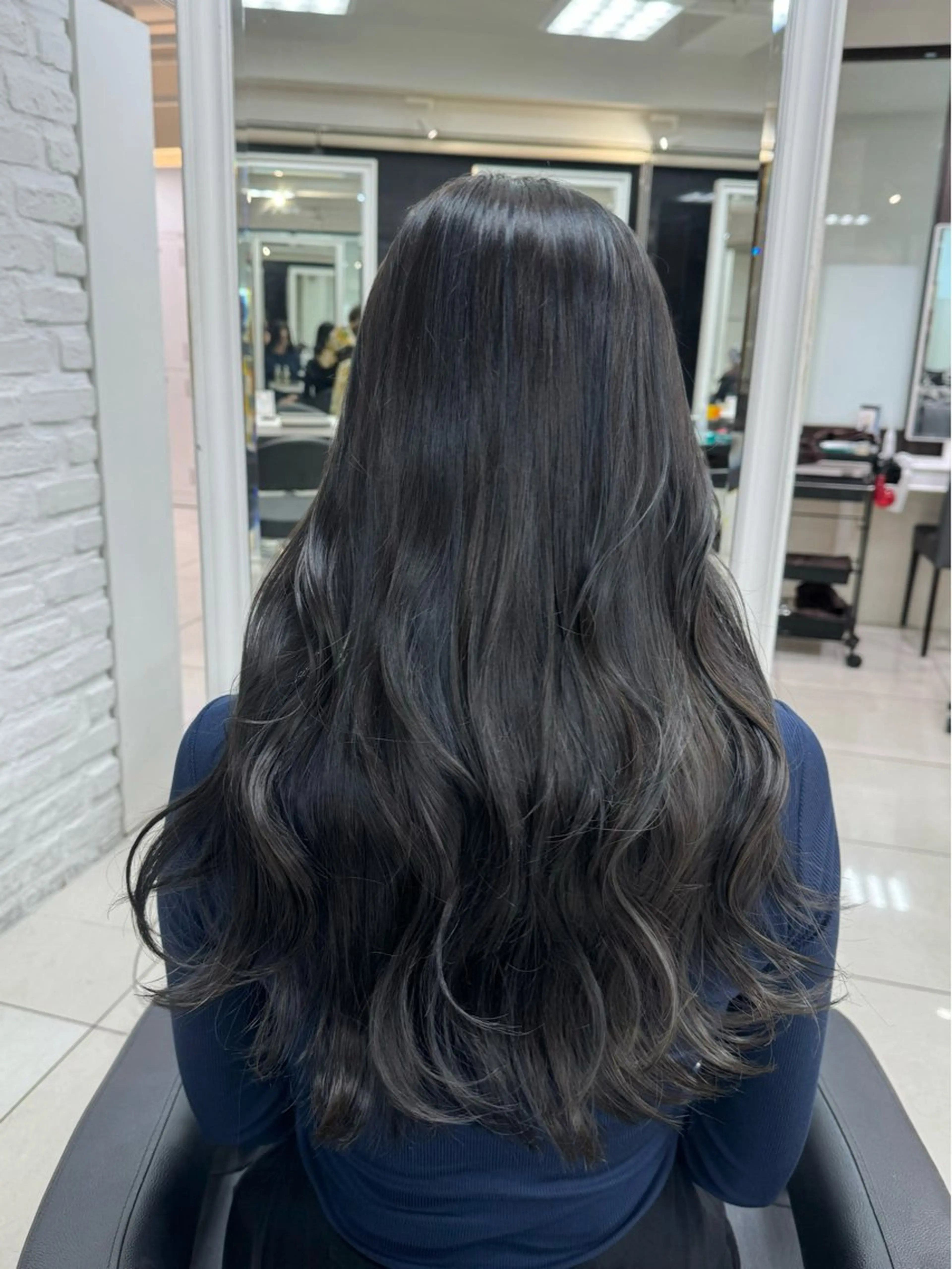 ロング カラー ダークグレー ヘアカラー トリートメント 【髪質改善】 kasumi🌷🌷のヘアスタイル