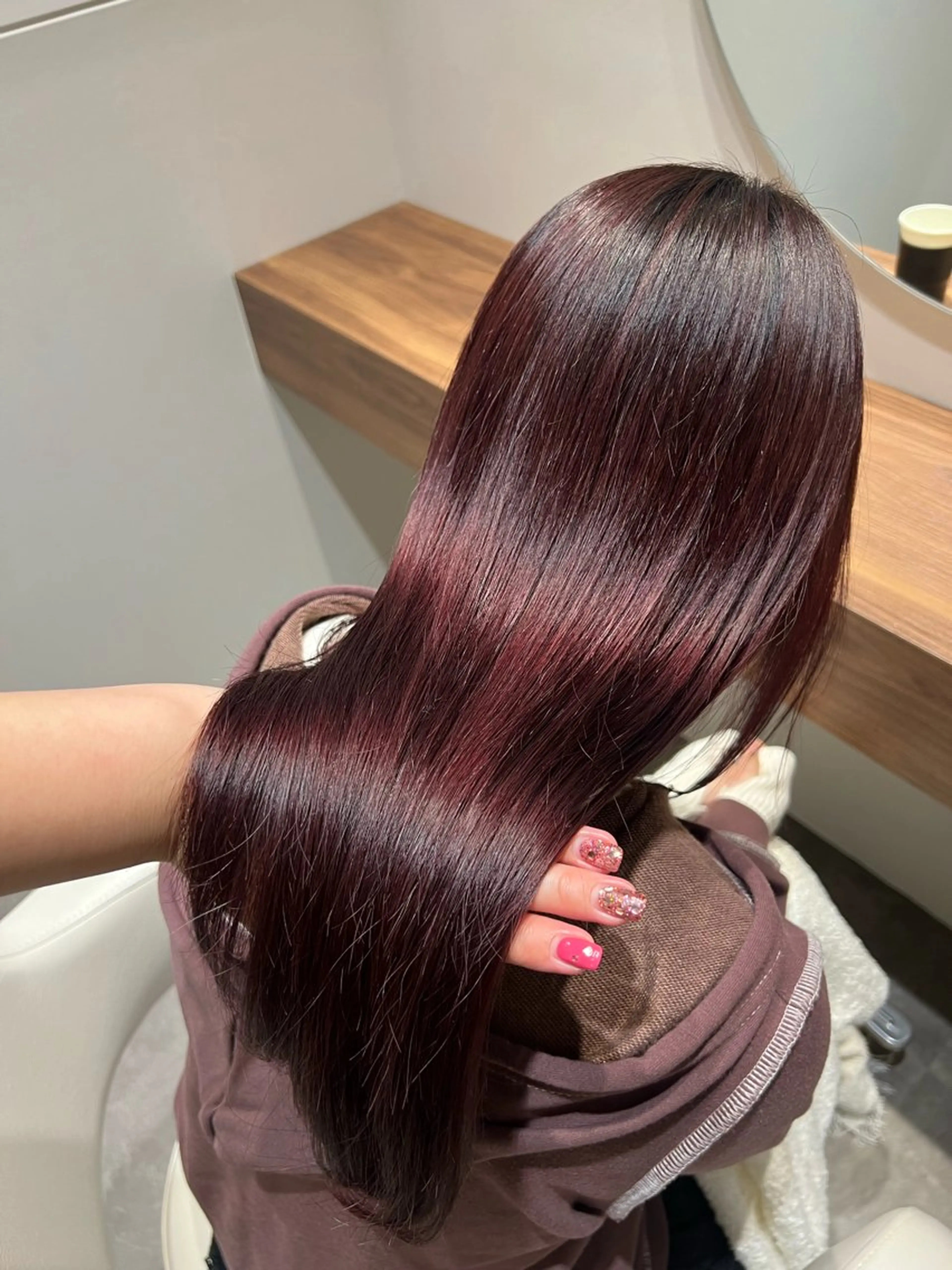 ロング カラー ブリーチ ボルドーカラー オタク特化美容師💟 チバコナツのヘアスタイル