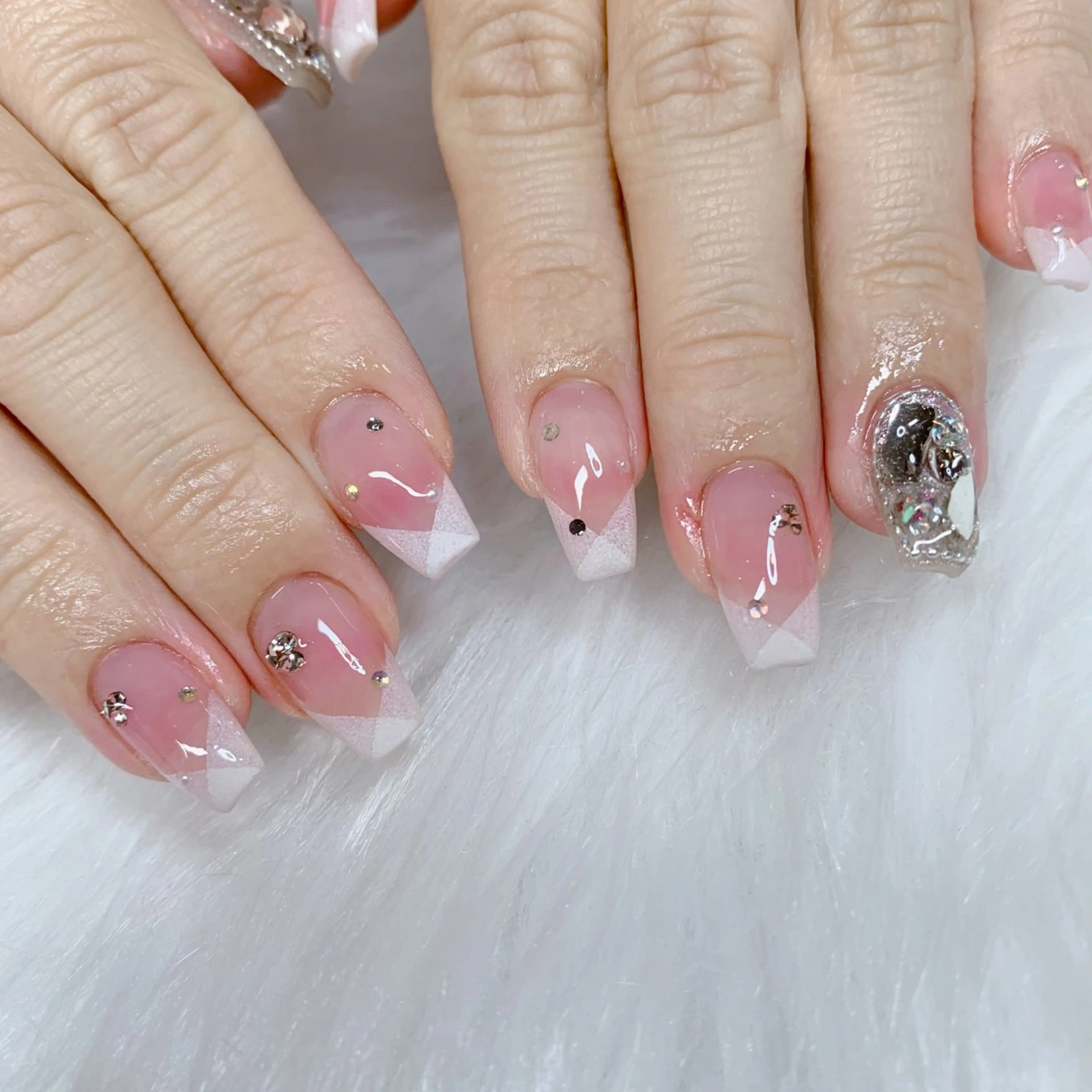 ネイル ハンドネイル La neige* yuki 🐩🌙のネイルデザイン