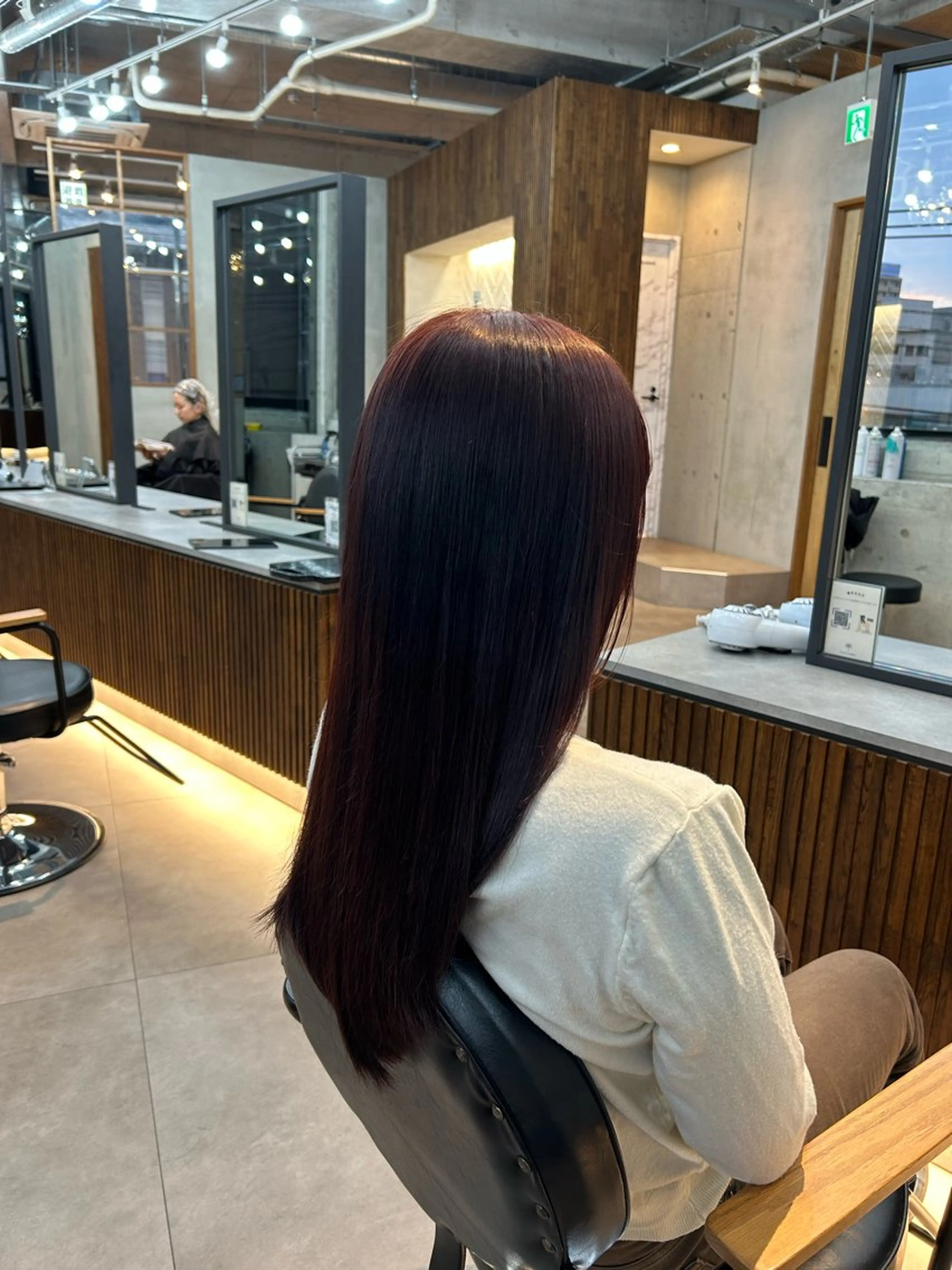 ロング 小笠原 百雪のヘアスタイル