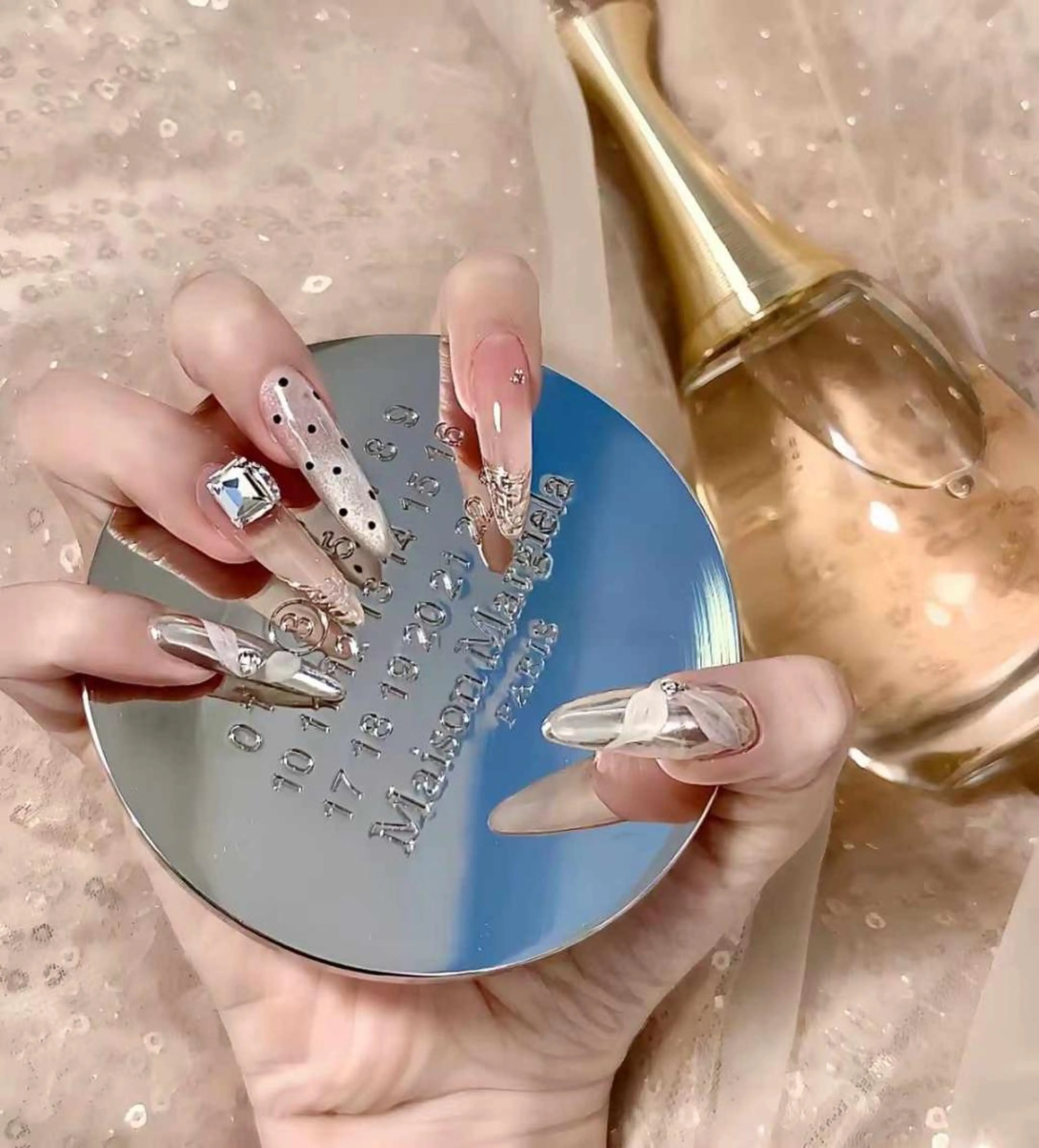 ネイル VIVIAN リサのネイルデザイン