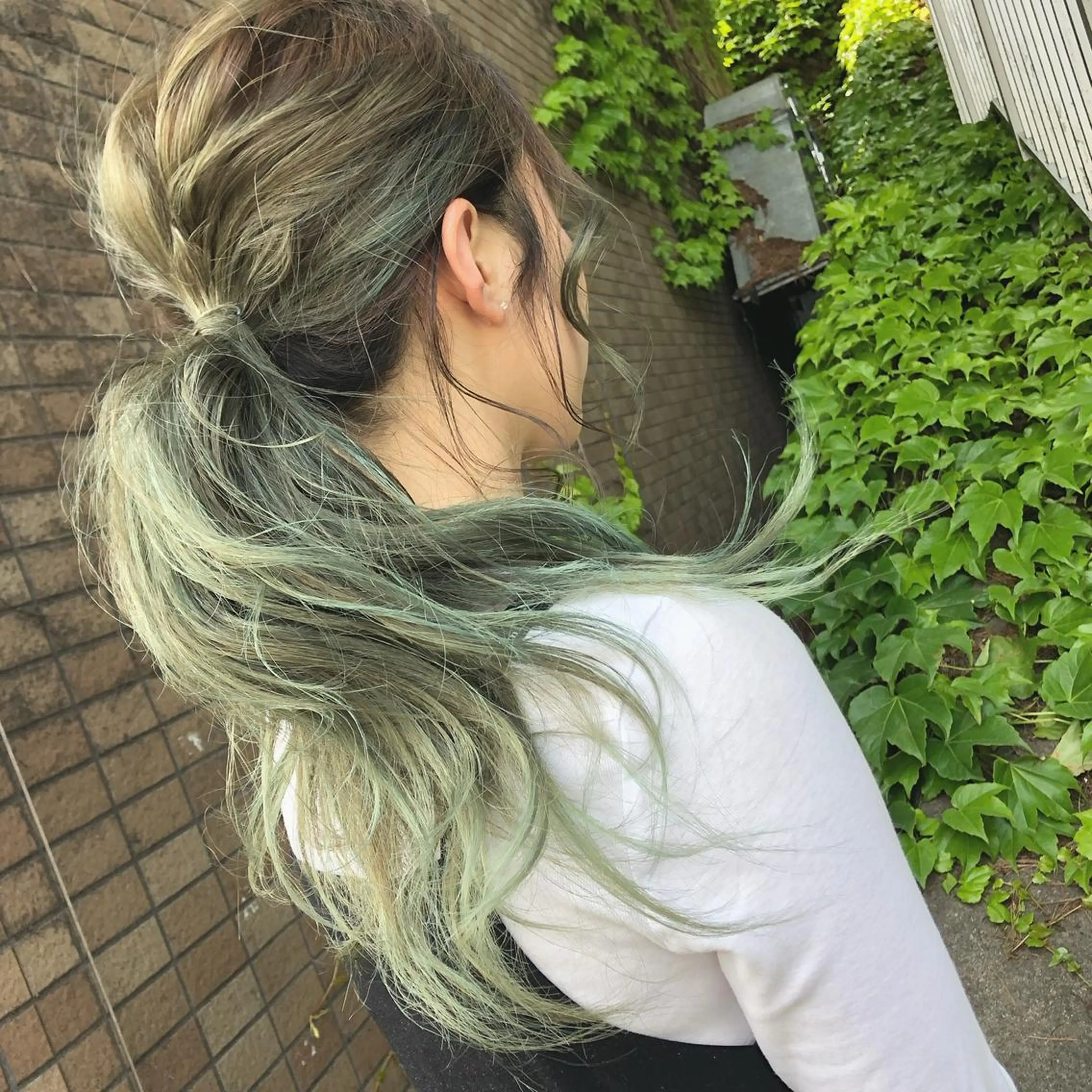 セミロング アートディレクター ワダヒサノリのヘアスタイル