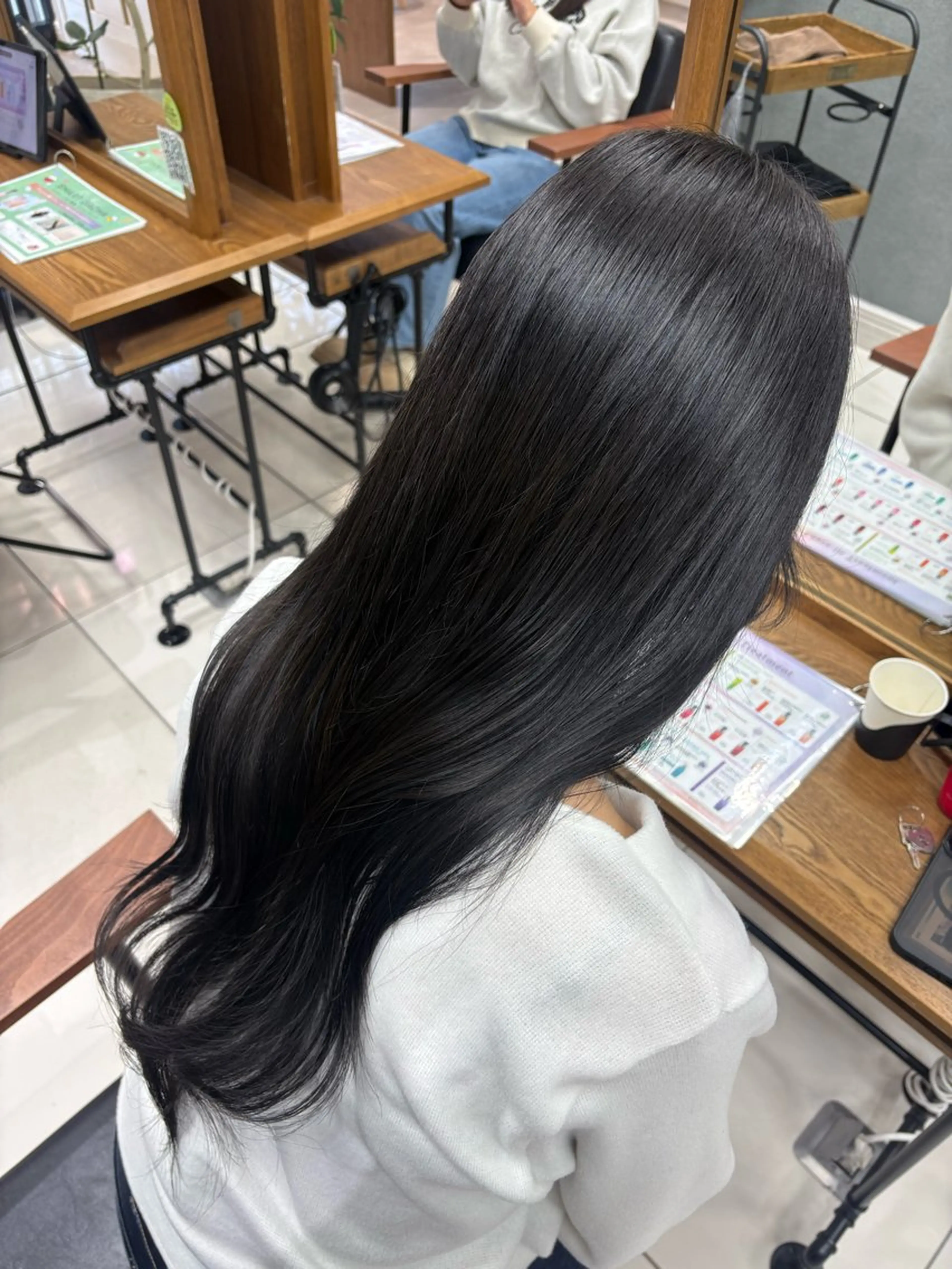 ロング ヘアカラー 艶髪/透明感カラー 🫧韓国ヘアのヘアスタイル