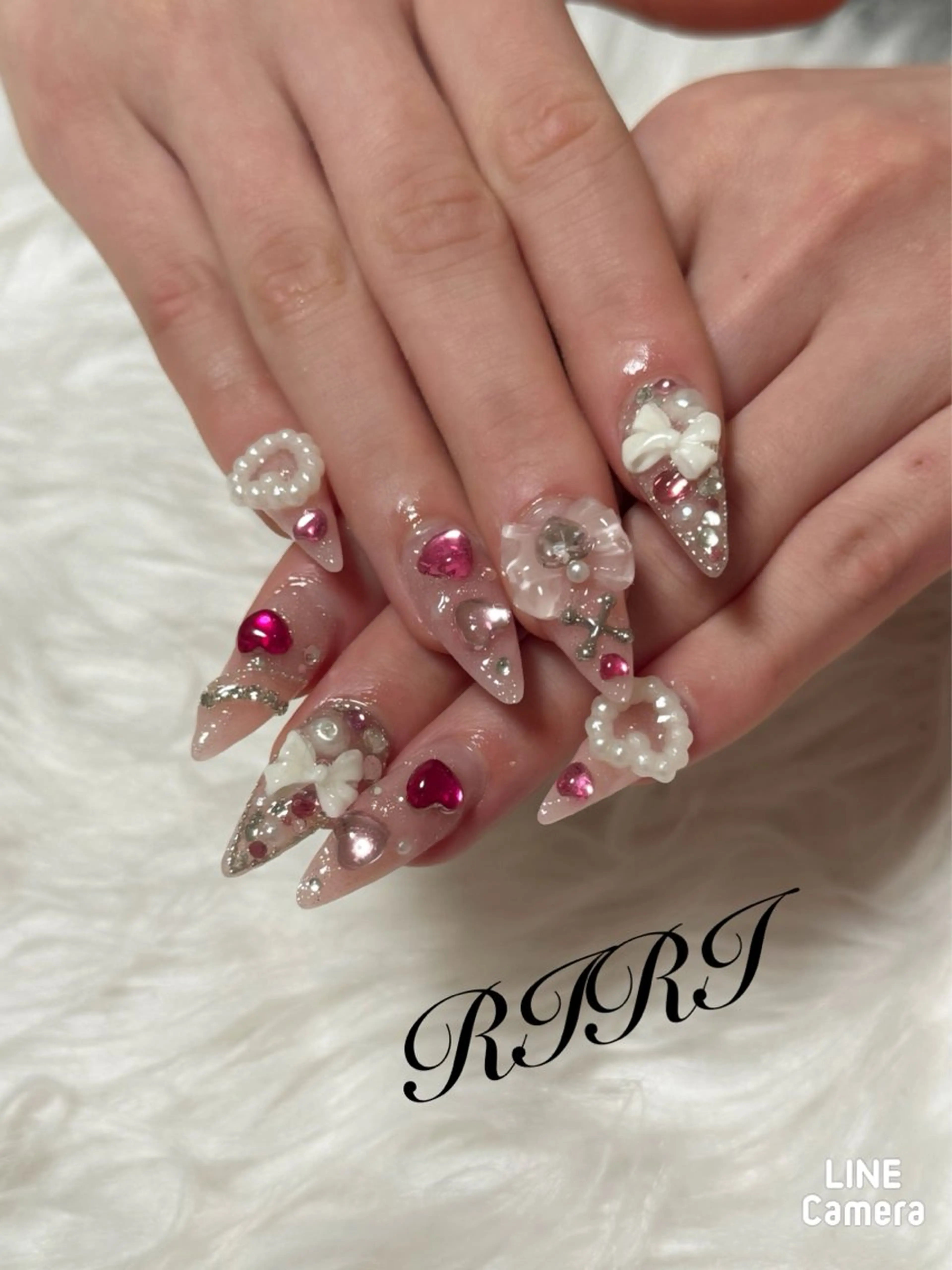 ネイル ジェルネイル ハート ラメ(グリッター) ロングネイル ピンク ハンドネイル riri オーナーのネイルデザイン