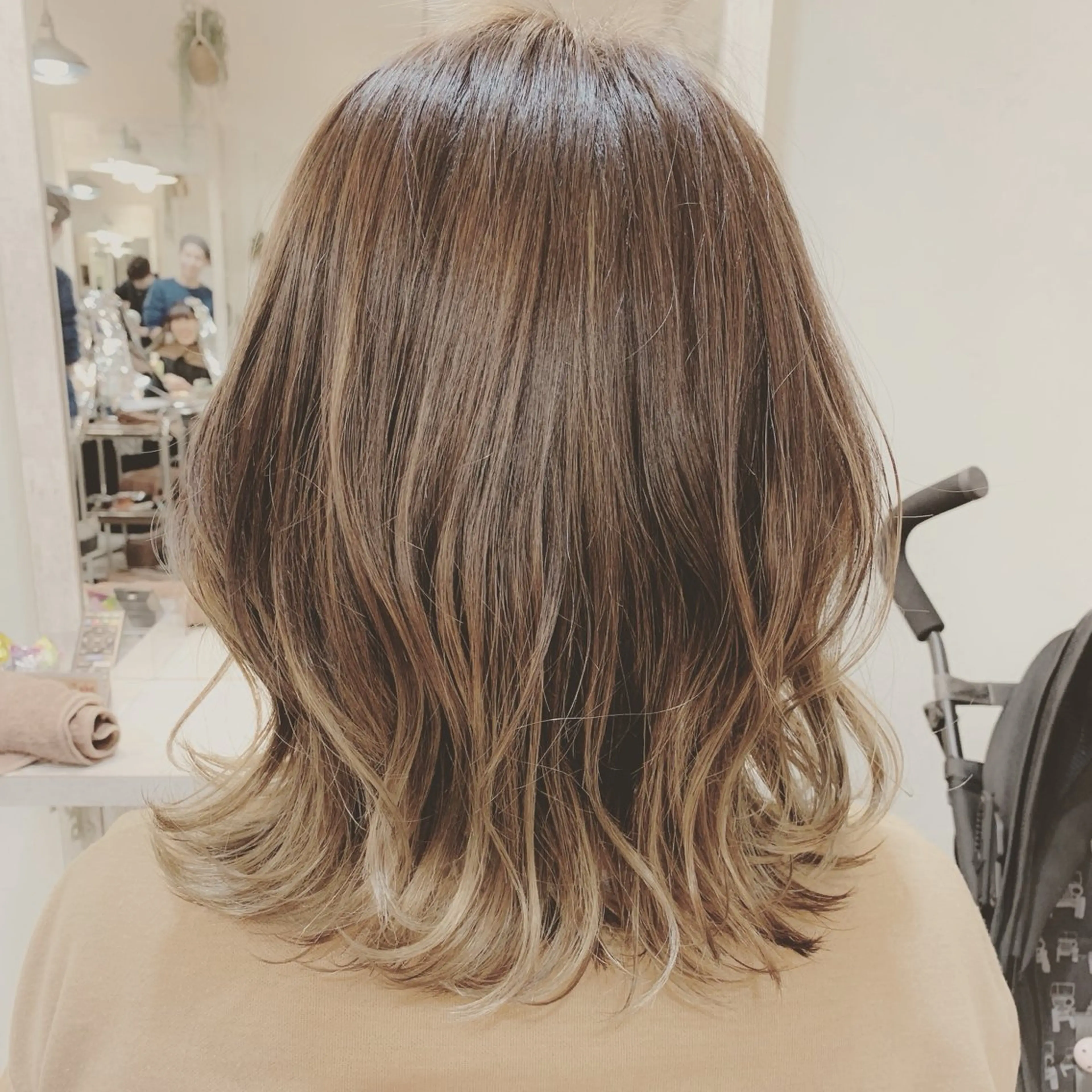 ミディアム レイヤーカット n1/4個室サロン/ 白髪ぼかし/MAMIのヘアスタイル