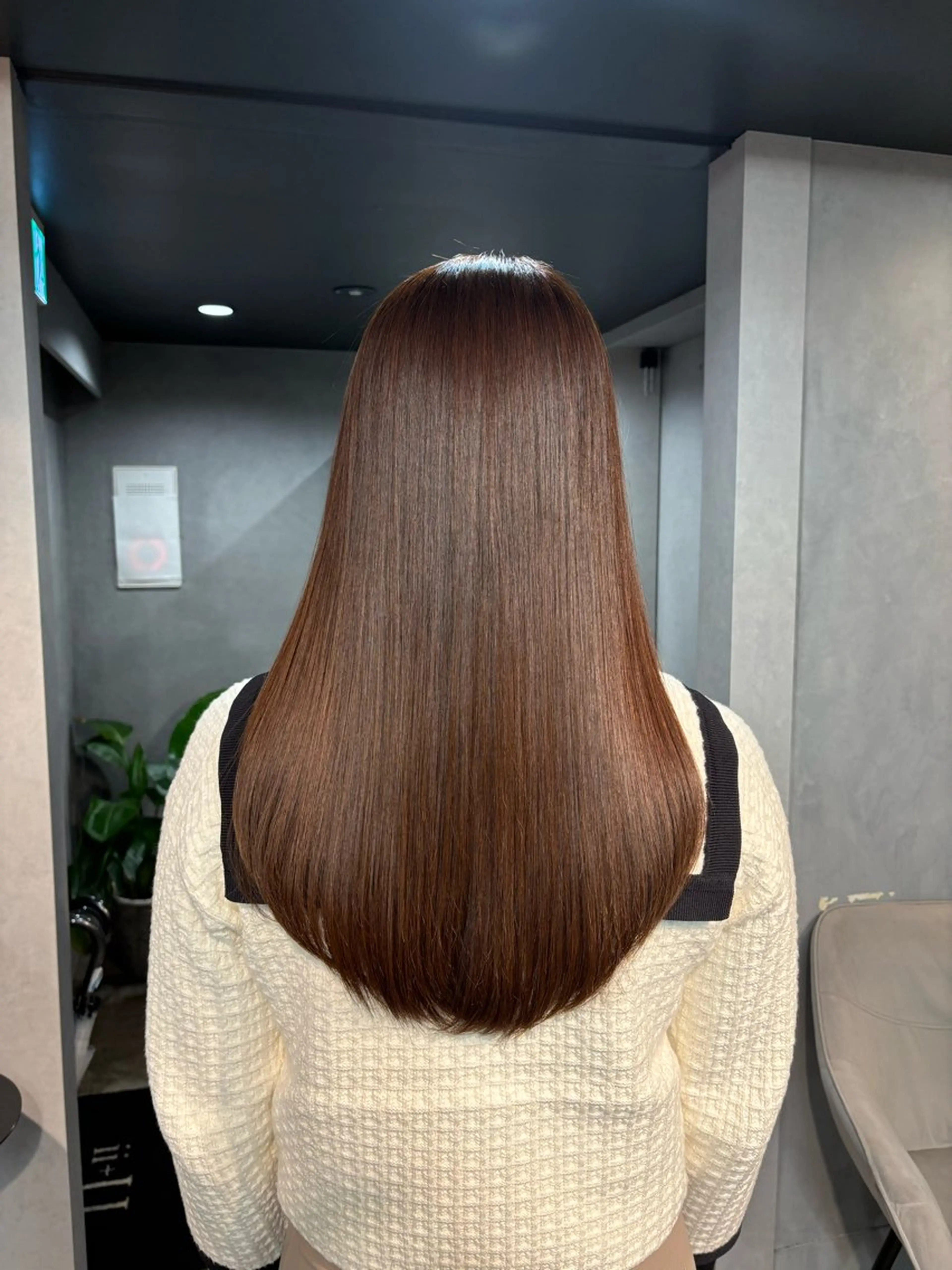 ロング カット ヘアカラー トリートメント 韓国ヘア/レイヤーカ ット/ASAKA🤍のヘアスタイル