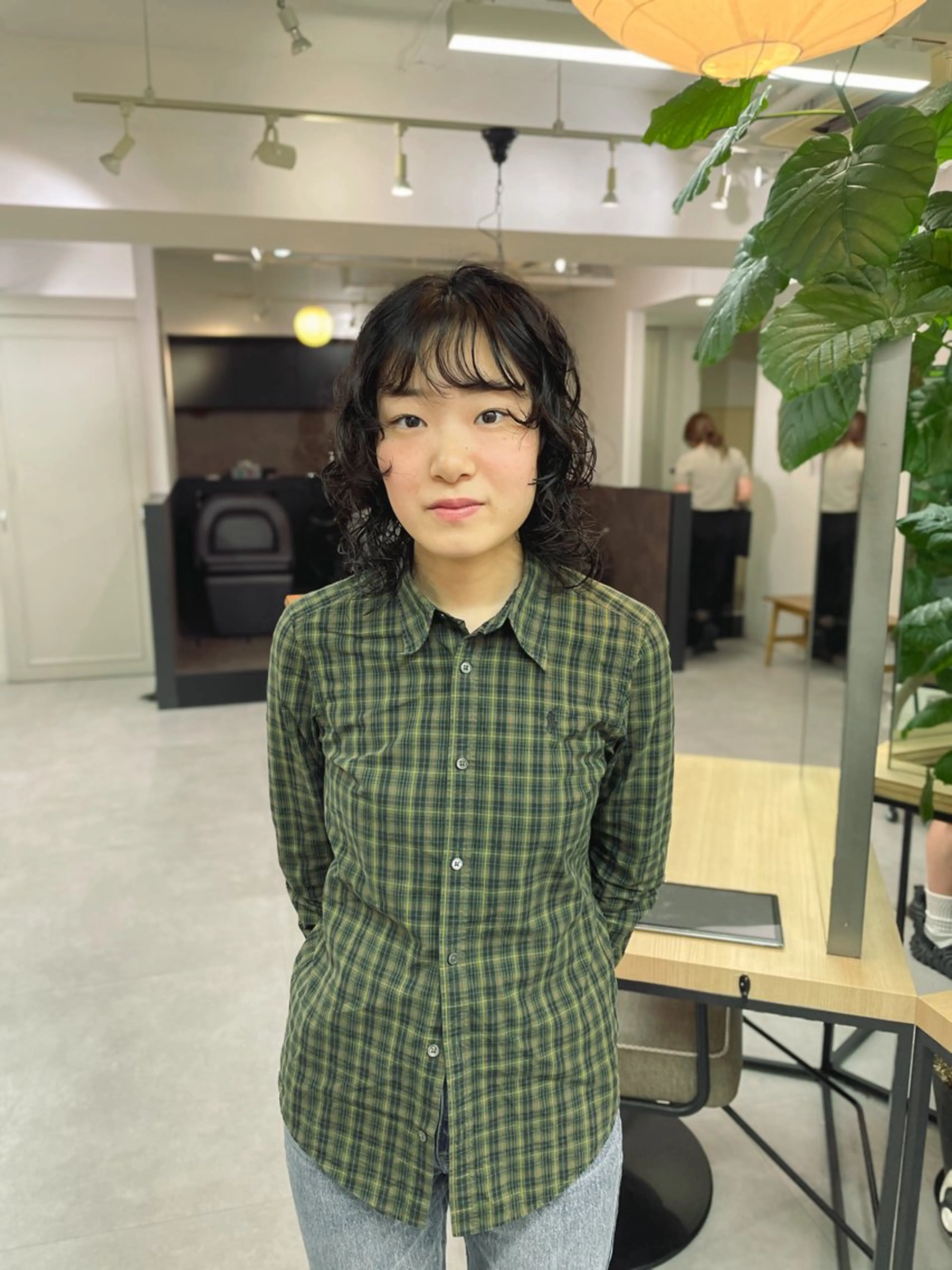 ミディアム パーマ ミディアムパーマ レイヤーカット ウルフカット カット パーマ ショート　ボブ メンズ　パーマのヘアスタイル