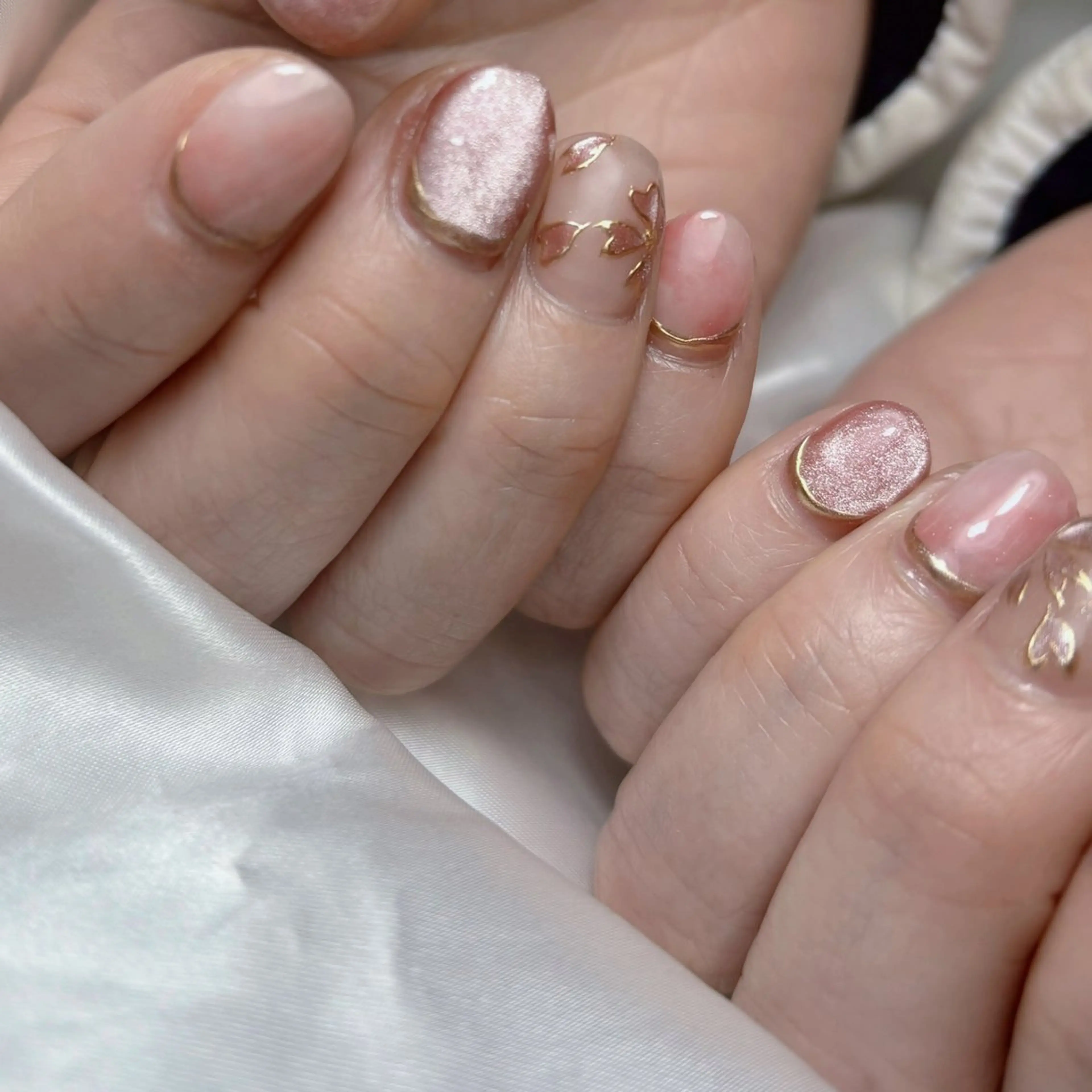 ネイル 桜ネイル 春ネイル うるつやネイル🫧 Amiのネイルデザイン