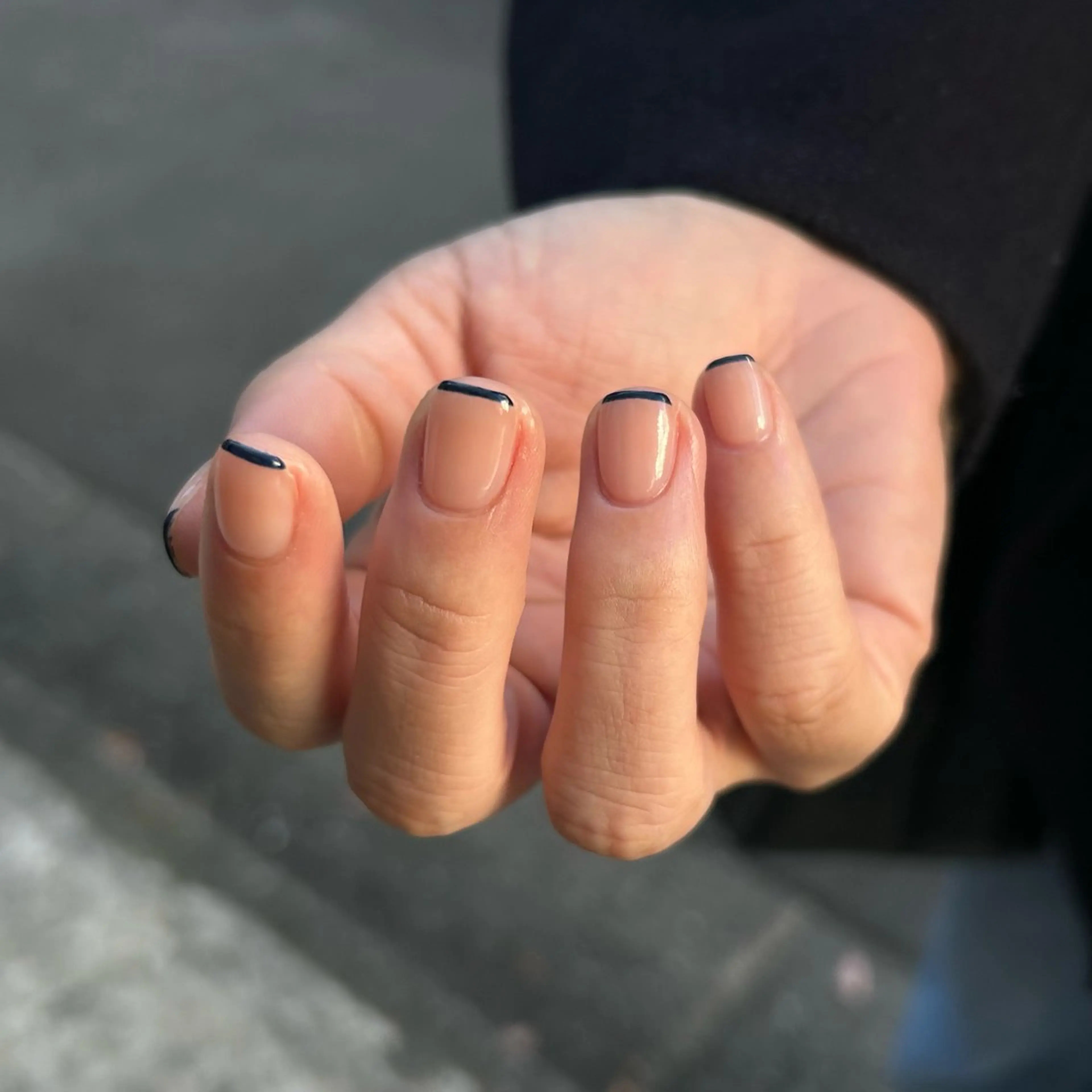 ネイル フレンチネイル ネイビー Yumi シンプルネイルのネイルデザイン