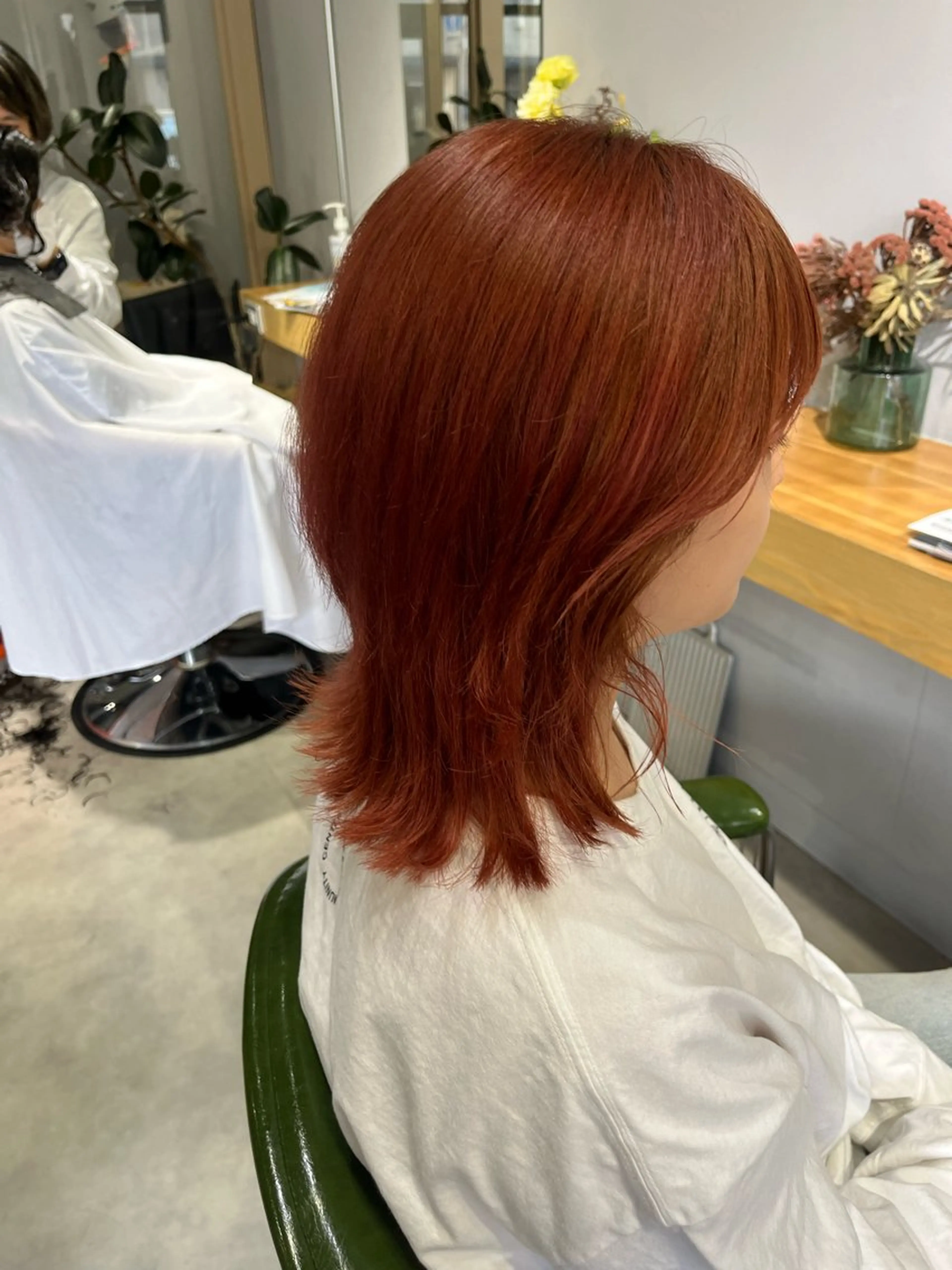 ミディアム カラー ヘアカラー 透明感ハイトーン🦄 キラ🌈のヘアスタイル