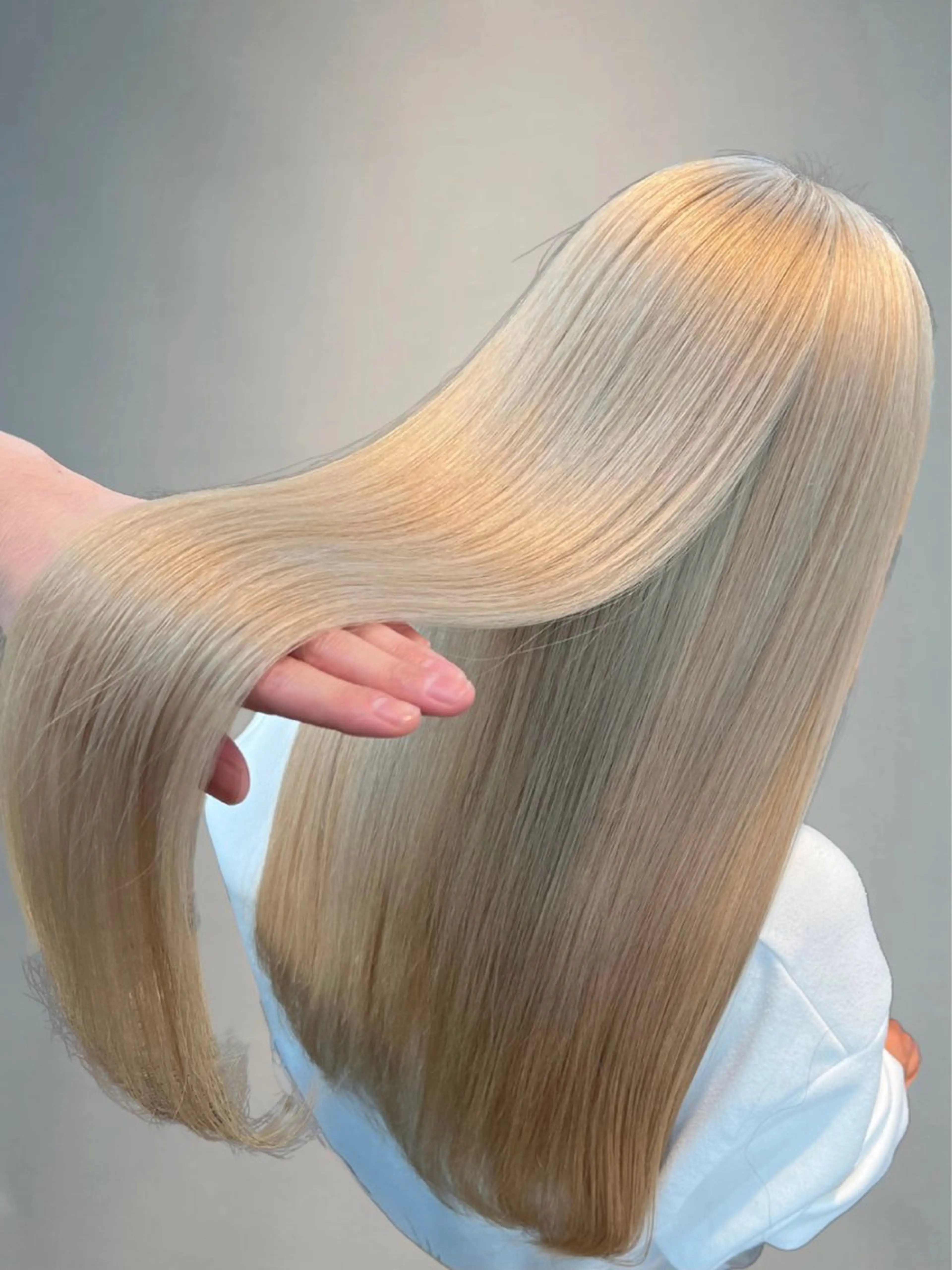 ロング カラー ヘアカラー トリートメント 《髪質改善 UN BLEACH》のヘアスタイル