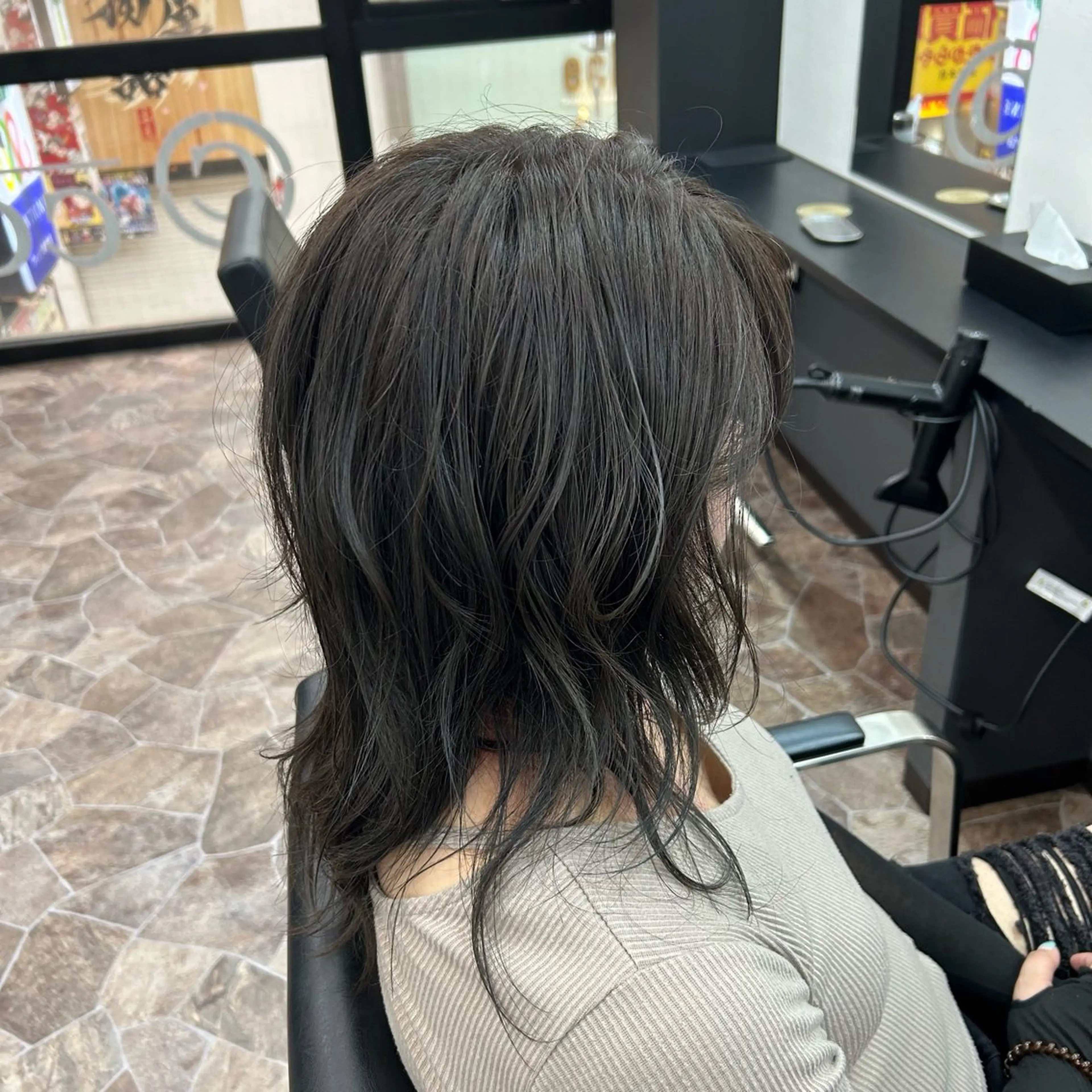 セミロング カラー アッシュ COEUR🧡 山下 優花のヘアスタイル