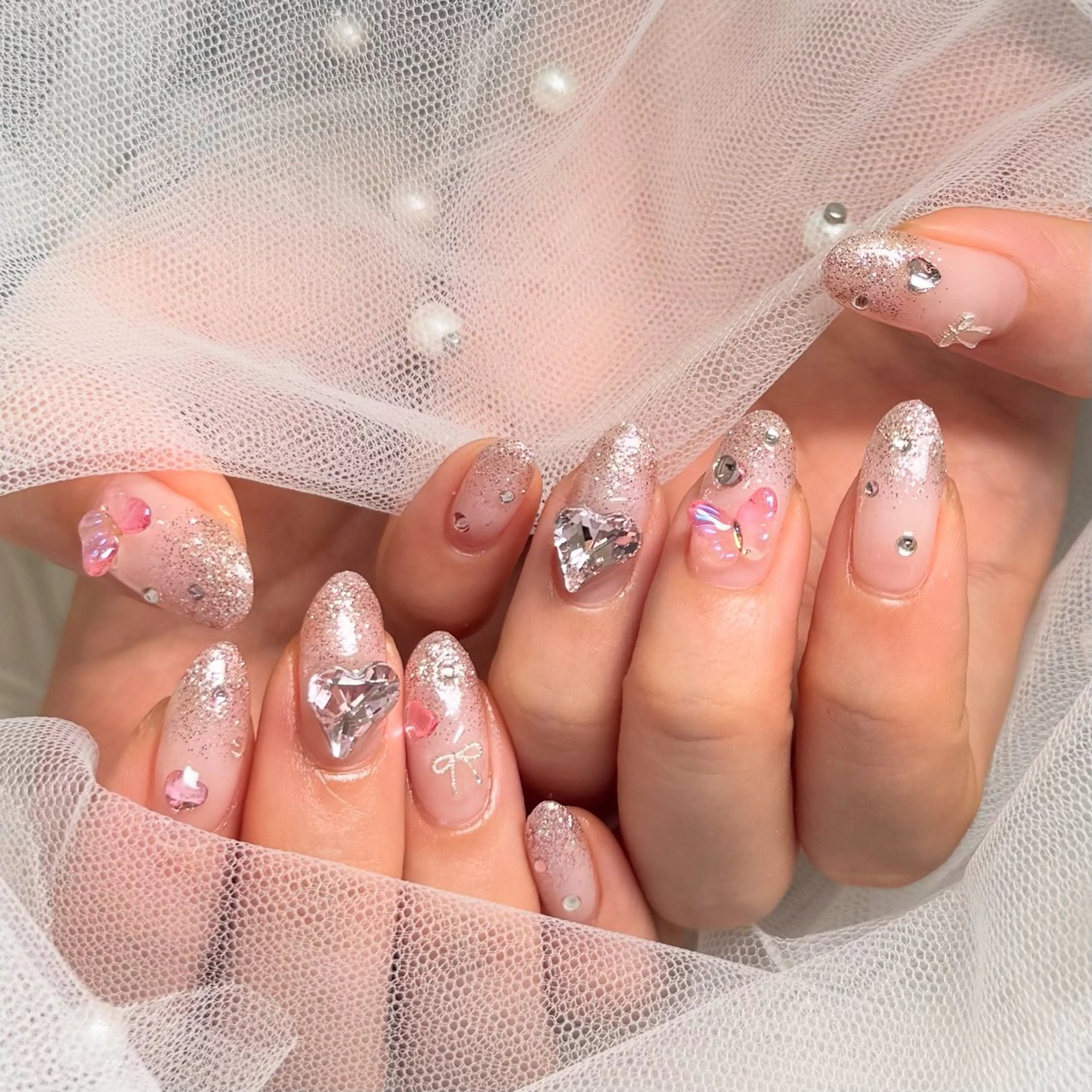 ネイル グラデーション ラメ(グリッター) ピンク 春ネイル 藤本 楓のネイルデザイン