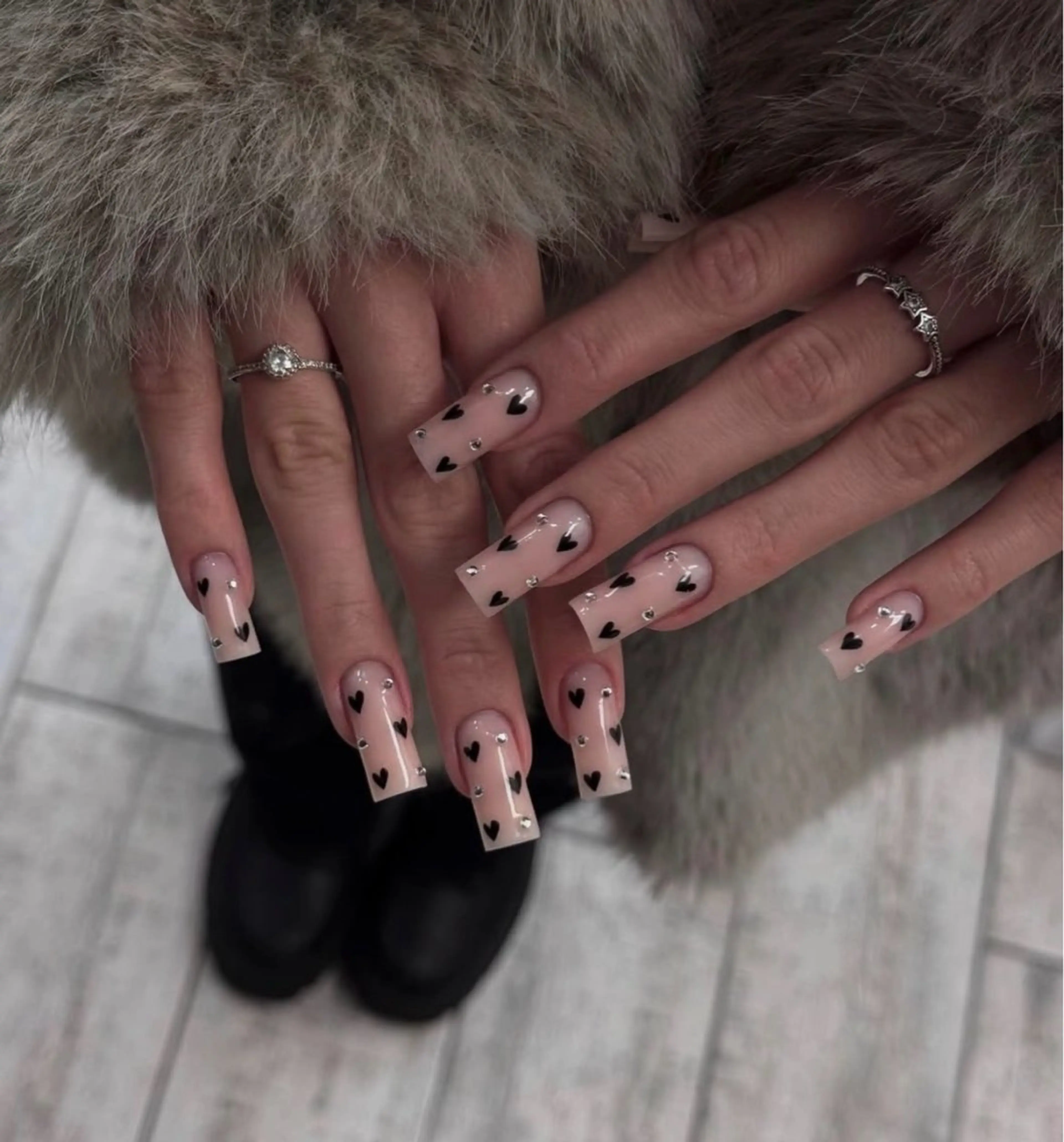 ネイル ハンドネイル Theone栄店 赤松のネイルデザイン