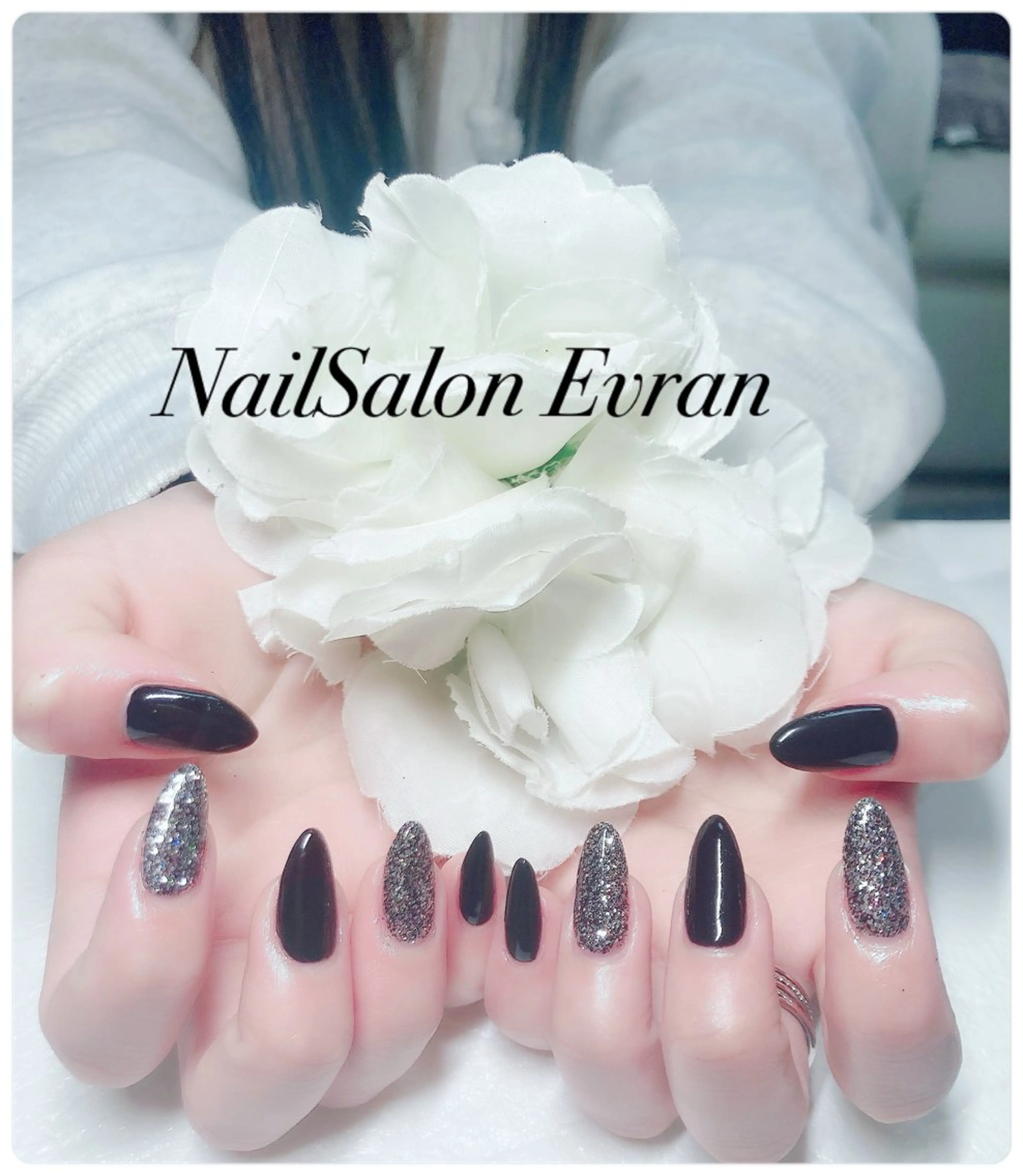 ネイル アートネイル フレンチネイル マグネットネイル 持ち込み ニュアンスネイル ハンドネイル Nail salon Evranのネイルデザイン